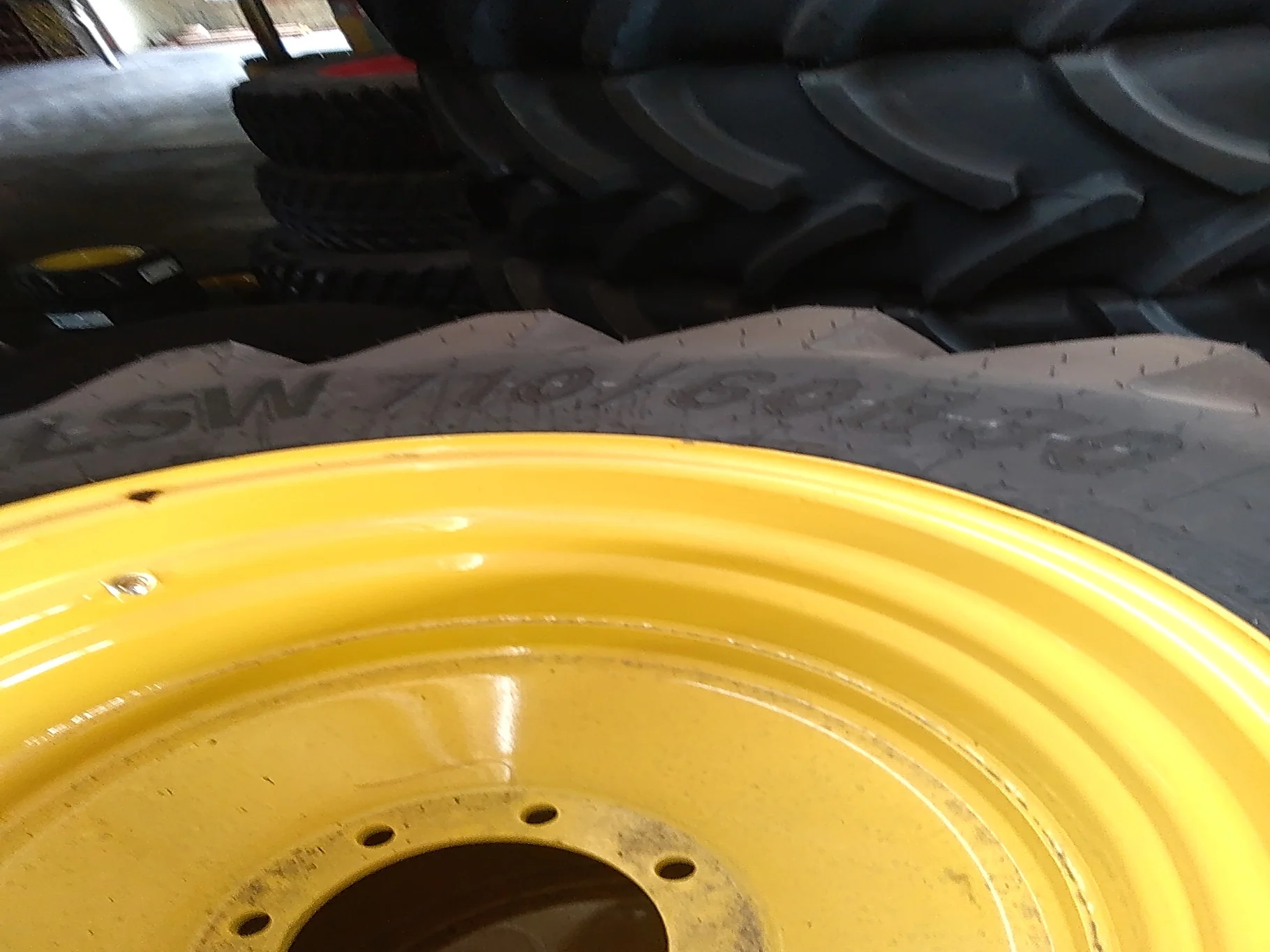 Take-Off LSW 710/60R30 177D Goodyear Super Traction Radial TL R-1W 95-100% on 25 X 30 8-10.82-8.78 image 5