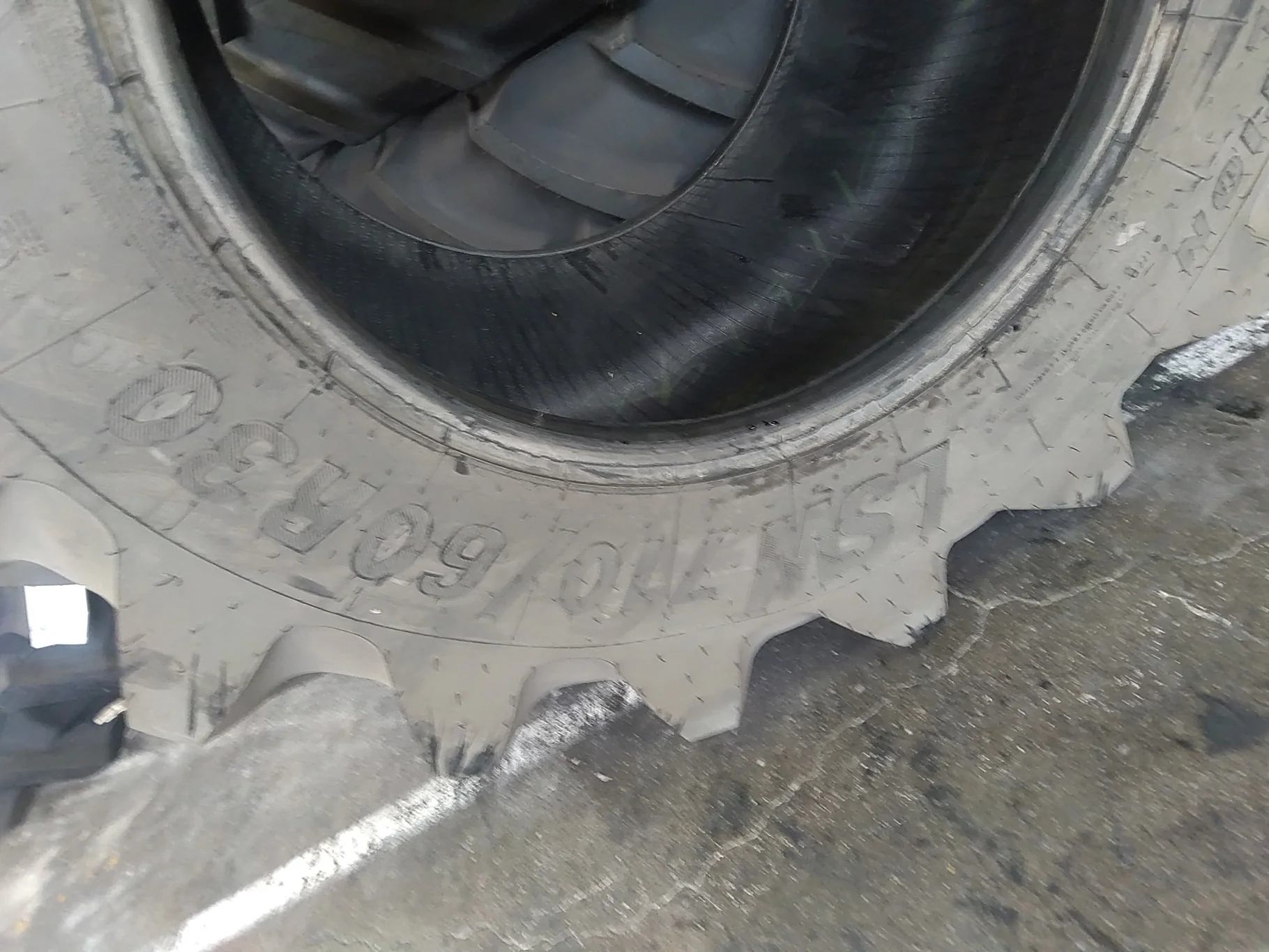 Take-Off LSW 710/60R30 177D Goodyear Super Traction Radial TL R-1W 95-100% image 2