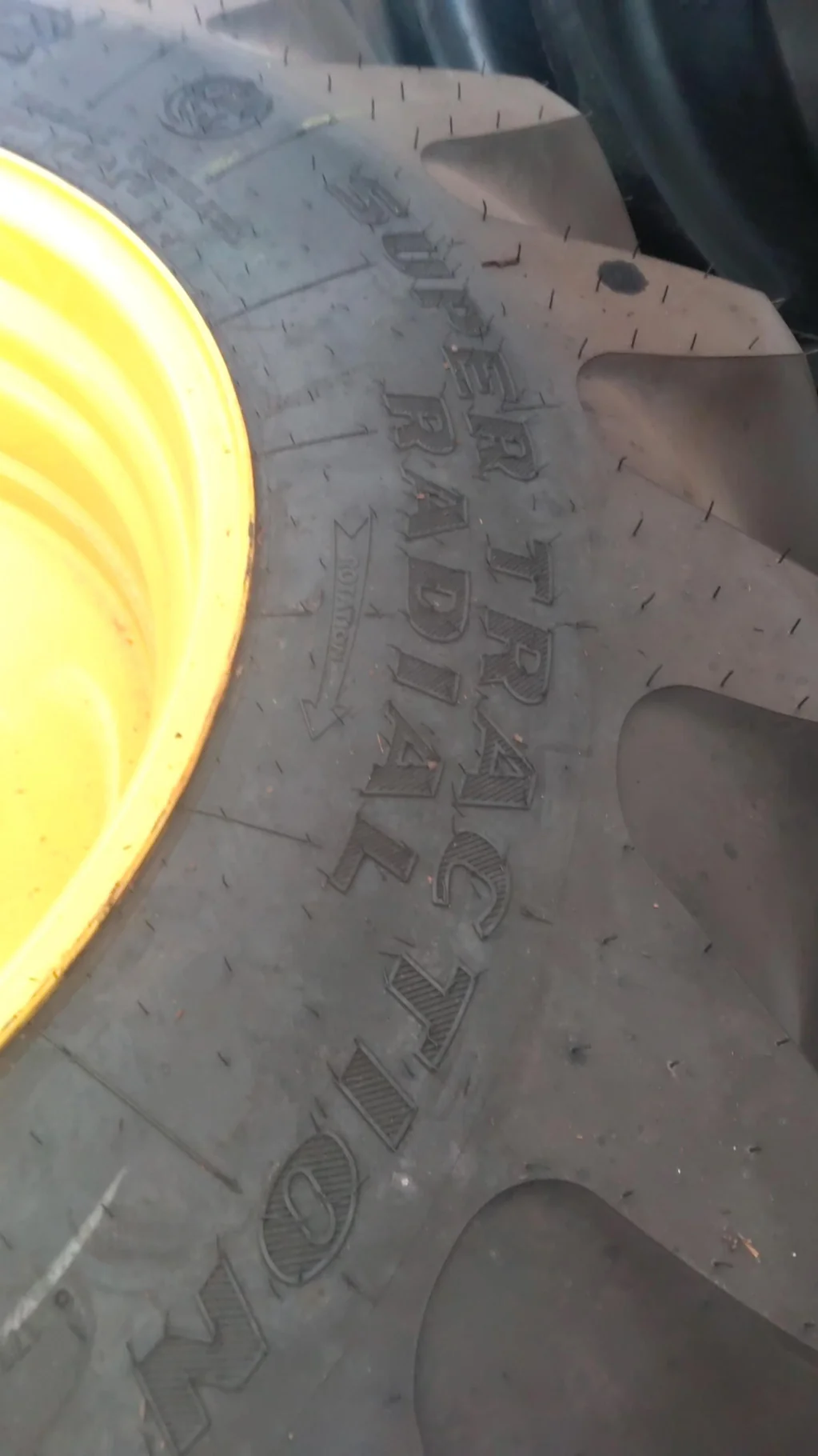 Take-Off LSW 710/60R30 177D Goodyear Super Traction Radial TL R-1W 95-100% on 25 X 30 8-10.82-8.78