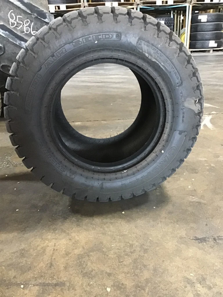 Take-Off 33 x 15.50-16.5 Galaxy air seeder tires 95-100%
