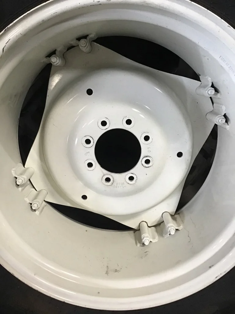 Take-Off 18.4-30/8 Alliance FarmPro 324 TT R-1 95-100% on 15 X 30 8-8-5.95 4/2 Clamp White Wheel w/ image 3