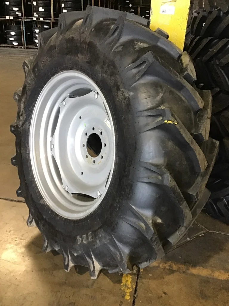 Take-Off 16.9-30/6 Galaxy 324 Tl R-1 95-100% on 14 X 30 8-8-5.95 6 Clamp Silver Wheel w/ Disc image 2