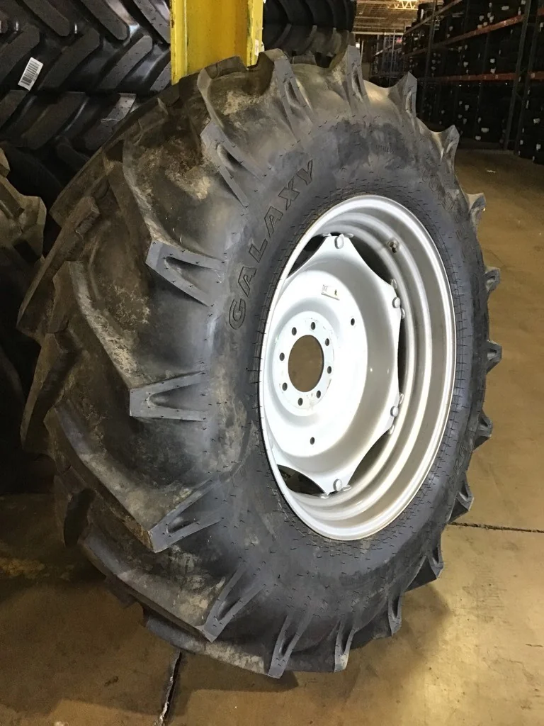 Take-Off 16.9-30/6 Galaxy 324 Tl R-1 95-100% on 14 X 30 8-8-5.95 6 Clamp Silver Wheel w/ Disc image 3