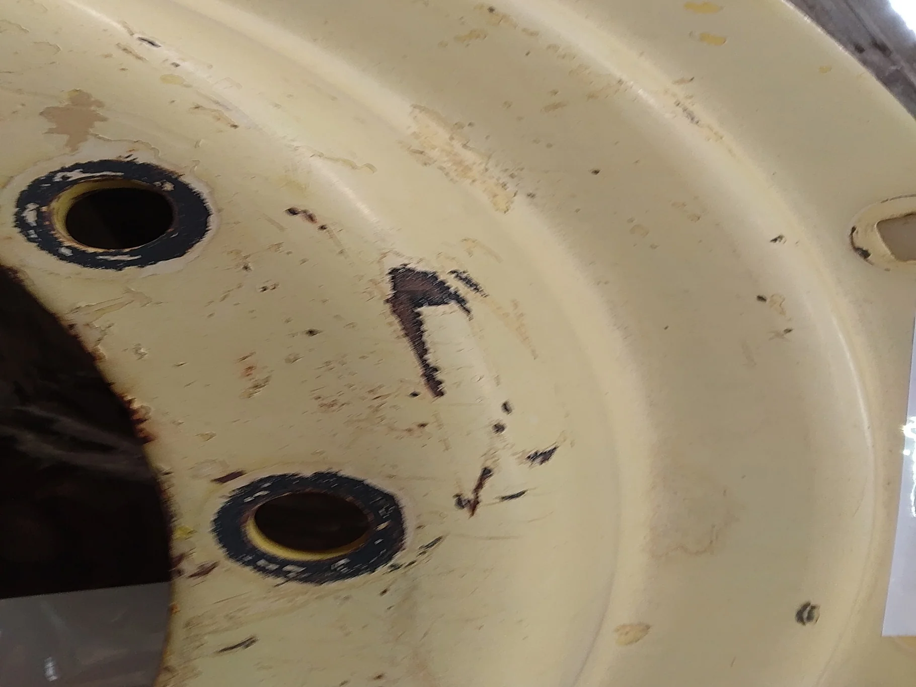 Used Discs 38" 12-16.732-14.620 Rim & Rail Yellow image 2