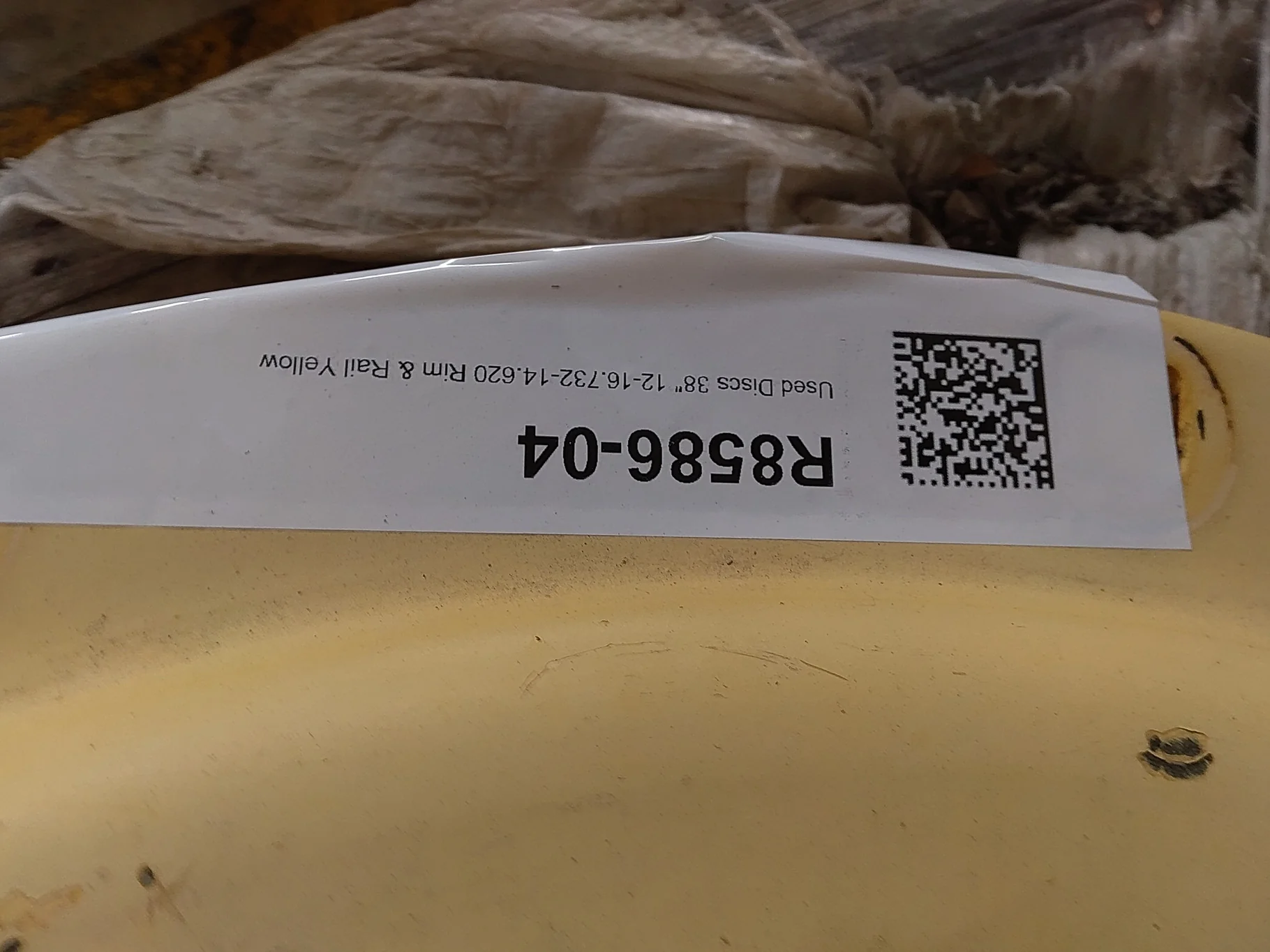 Used Discs 38" 12-16.732-14.620 Rim & Rail Yellow image 6