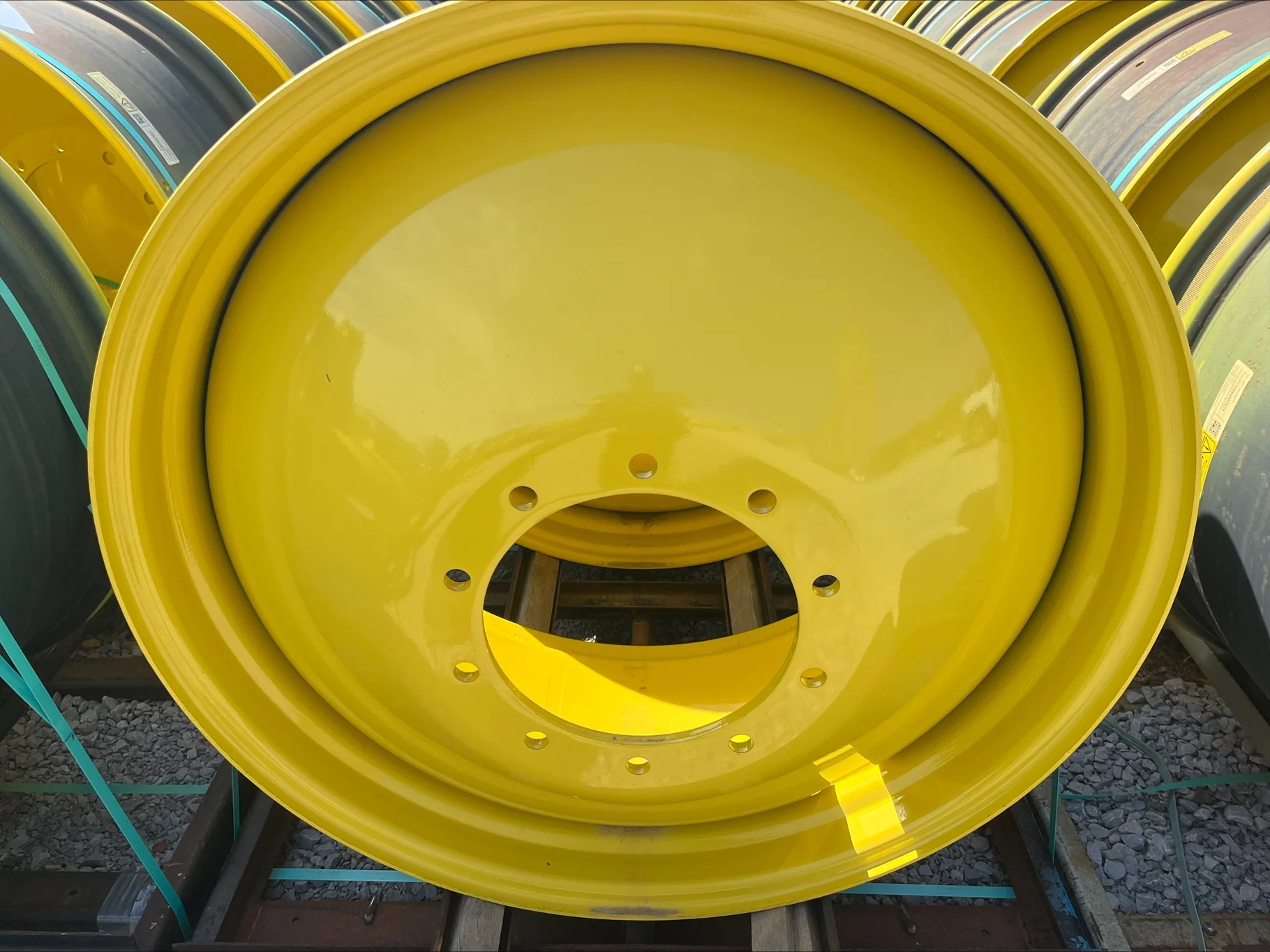 TAKE-OFF 18 X 38 10-13.187-11.07-12.4 (OUTSIDE) DOLLY DUAL YELLOW WHEEL