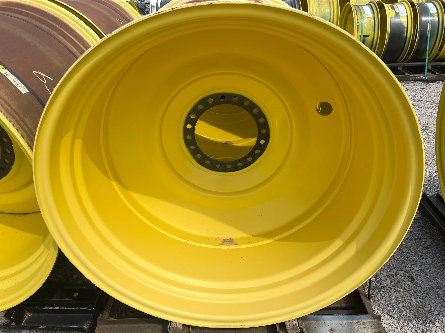 TAKE-OFF 38 X 42 20-13.189-11.07 -2.17IN YELLOW WHEEL
