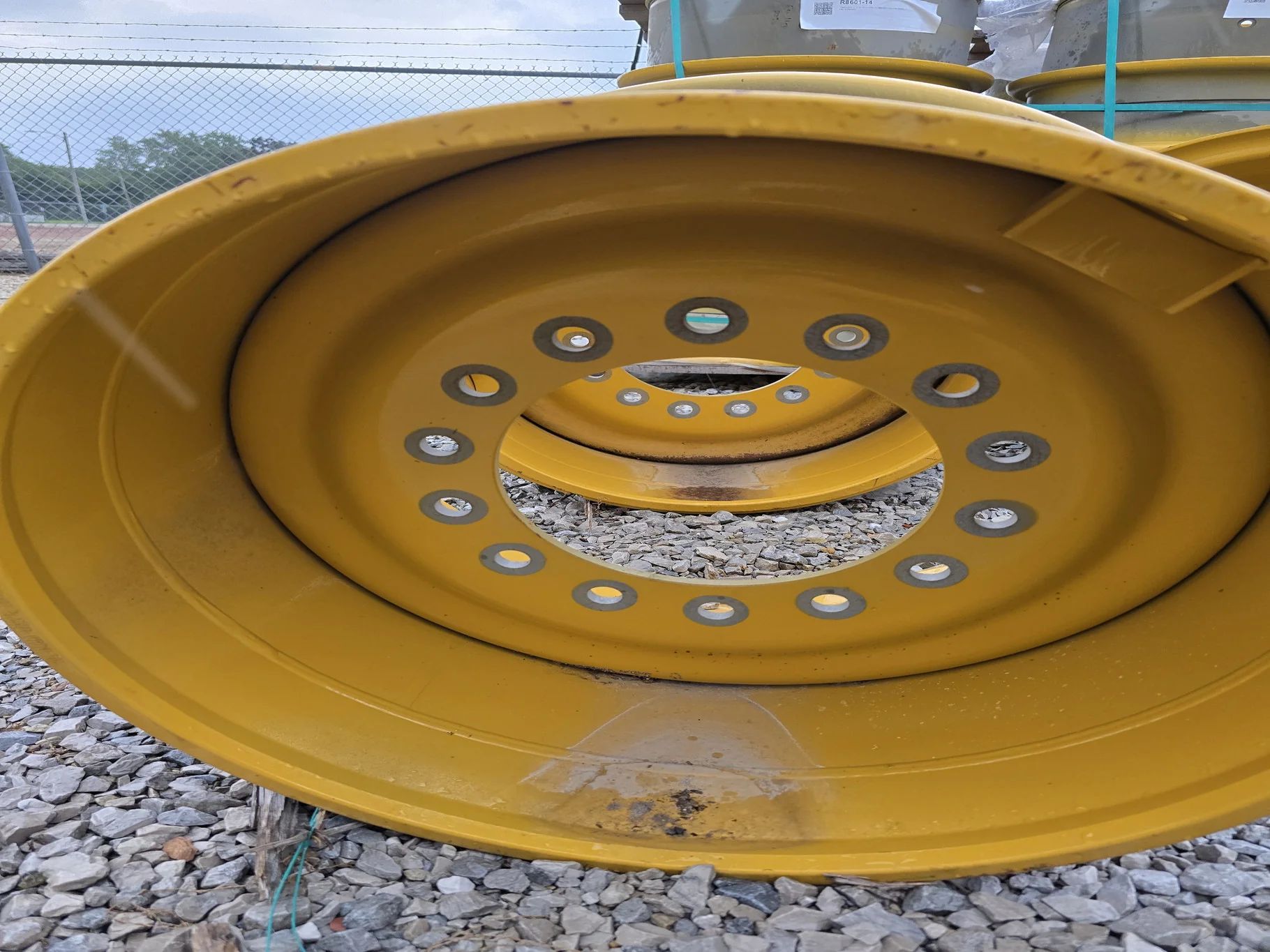 TAKE-OFF 17 X 25 14-12-9.50 -11.5BS IND YELLOW WHEEL image 2