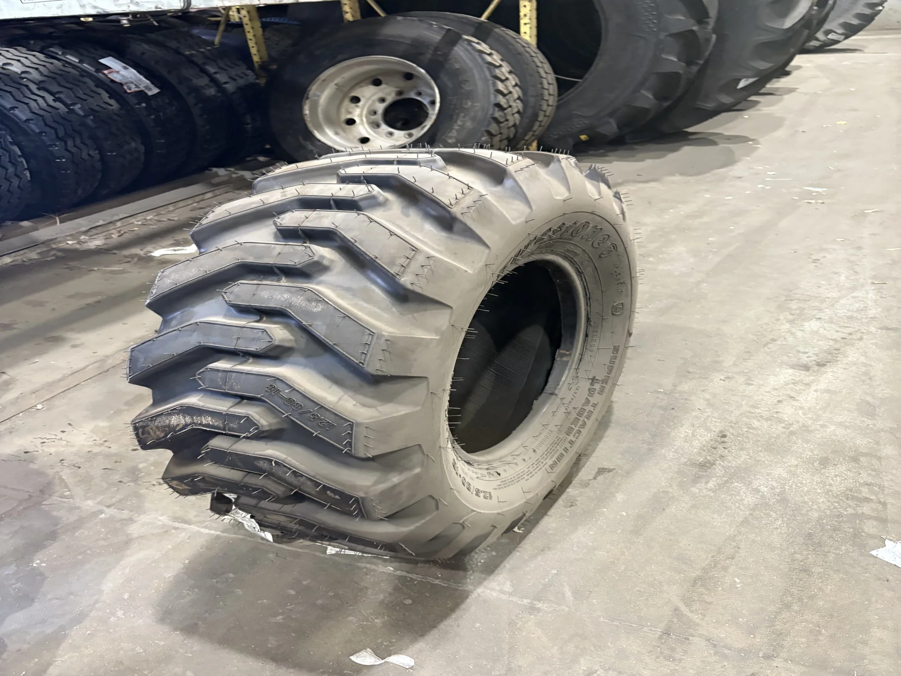 12.5/80-18/12 TAKE-OFF FIRESTONE SUPER TRACTION LOADER I-3 TL 95-100%