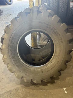 12.5/80-18/12 TAKE-OFF FIRESTONE SUPER TRACTION LOADER I-3 TL 95-100% image 11