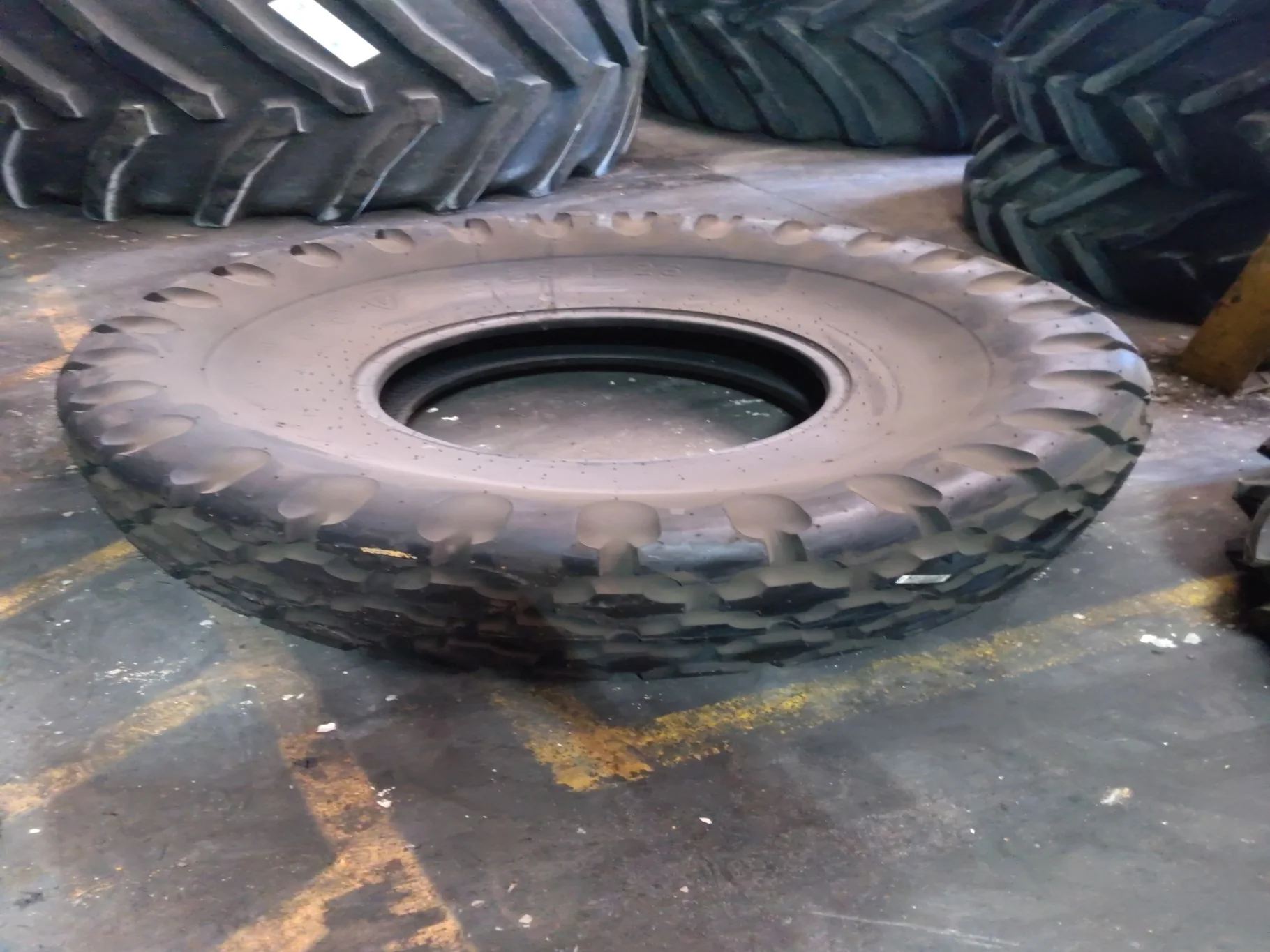 23.1-26/12 Firestone All Non-Skid Tractor TL R-3 (323-527) 100%