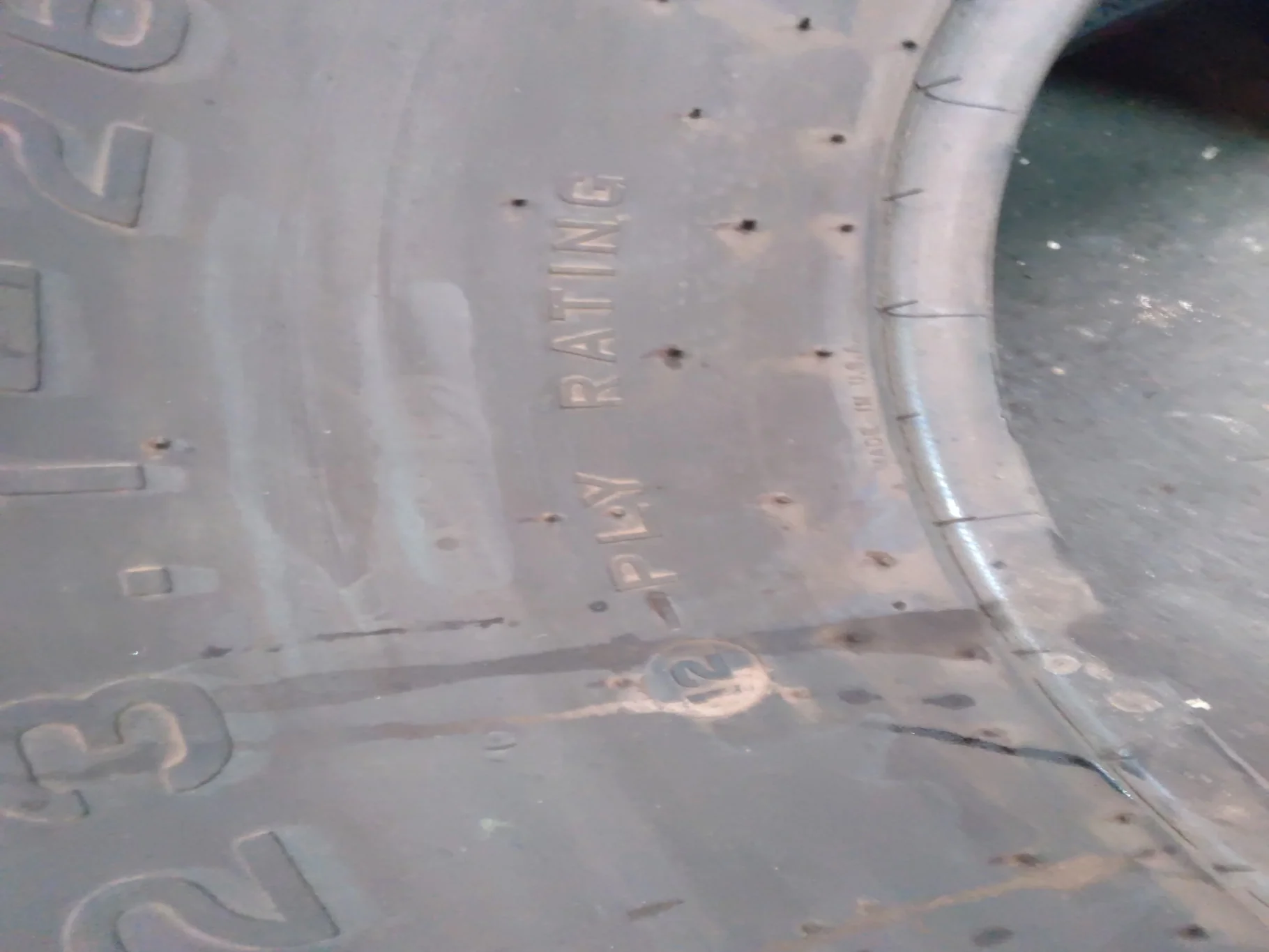 23.1-26/12 Firestone All Non-Skid Tractor TL R-3 (323-527) 100% image 5