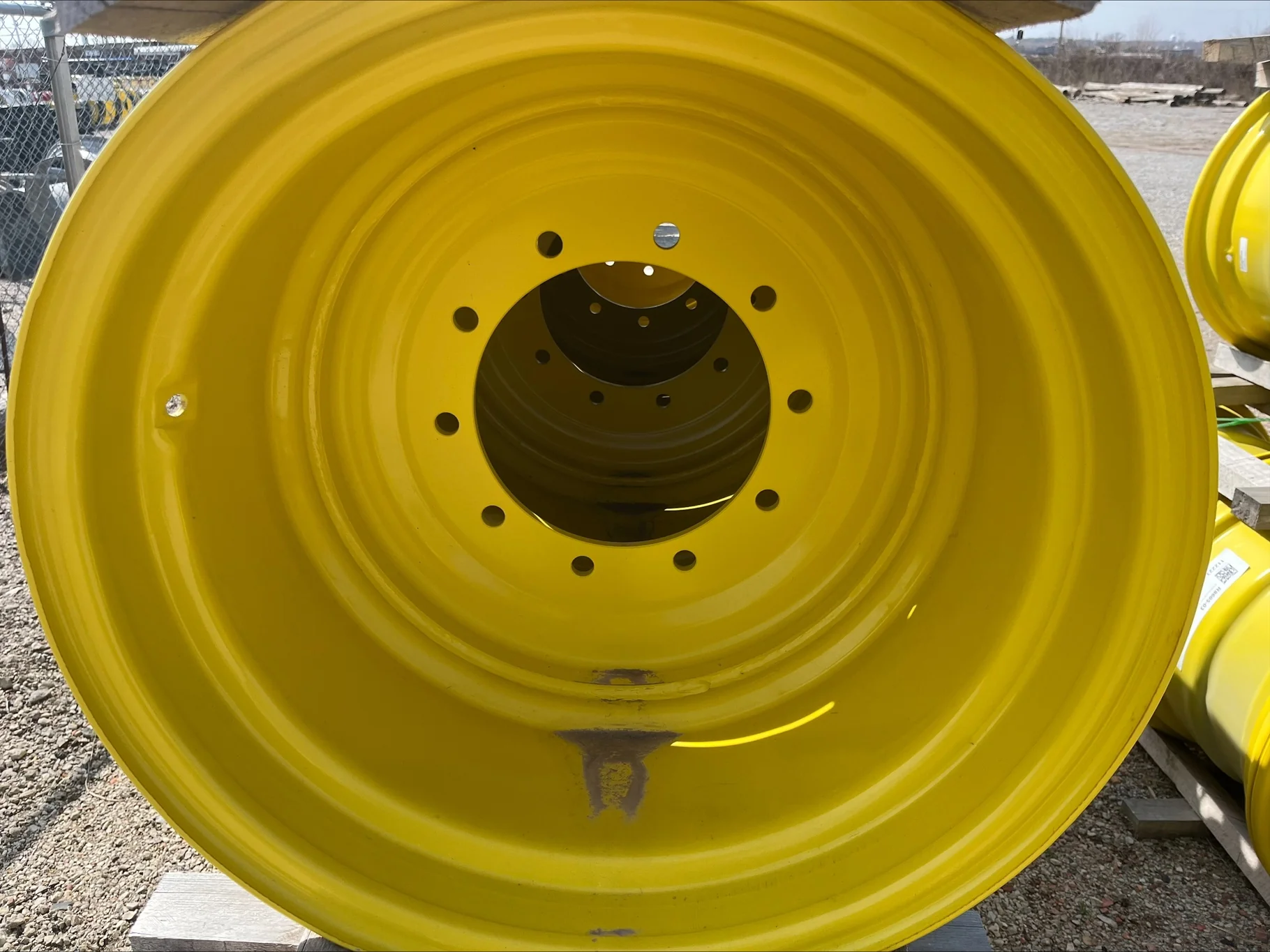 20 X 26 10-13.19-11.07 -7.25BS YELLOW WHEEL image 3