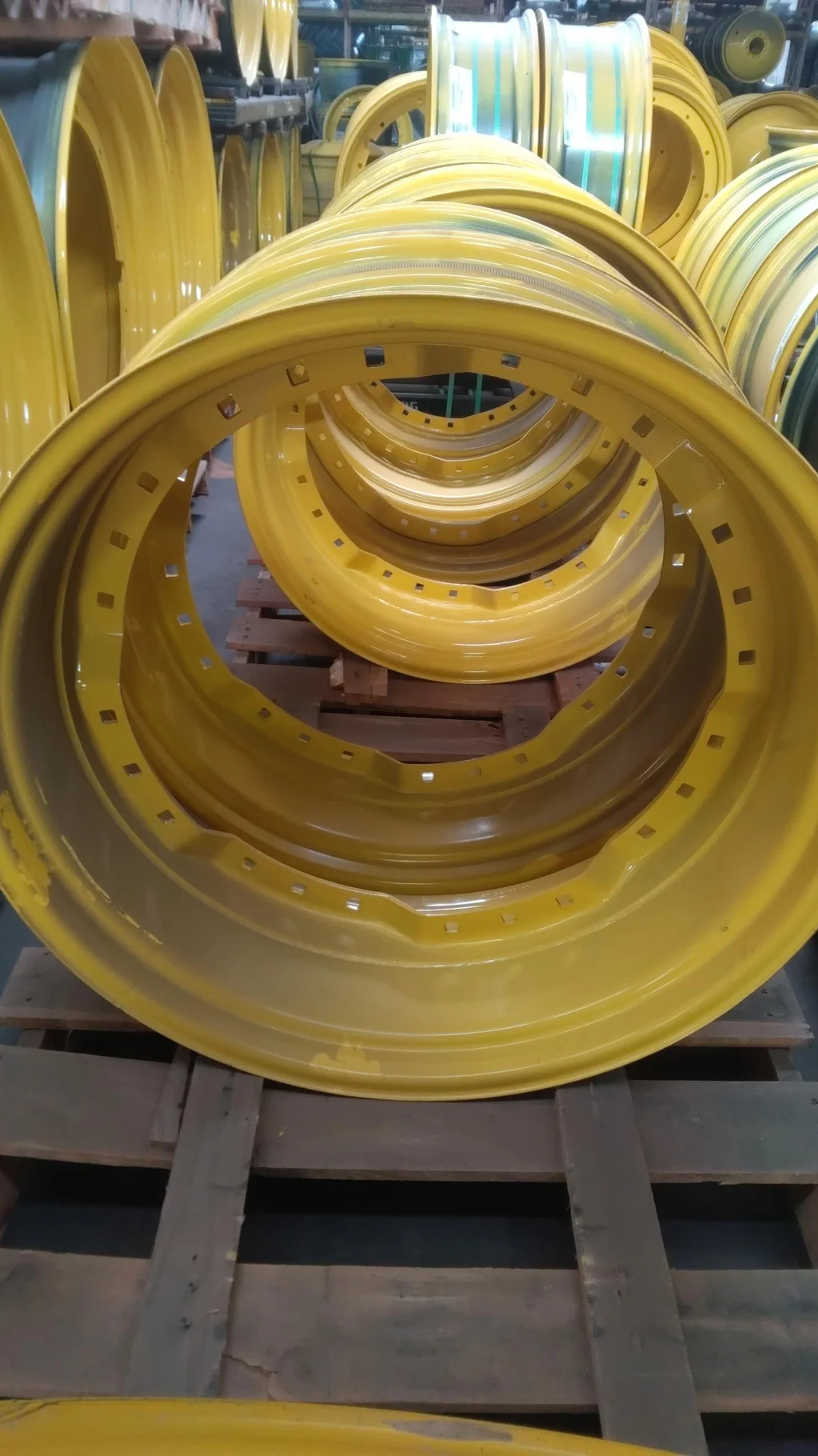 13 X 34 WAFFLE 24-29.25 YELLOW WHEEL image 3