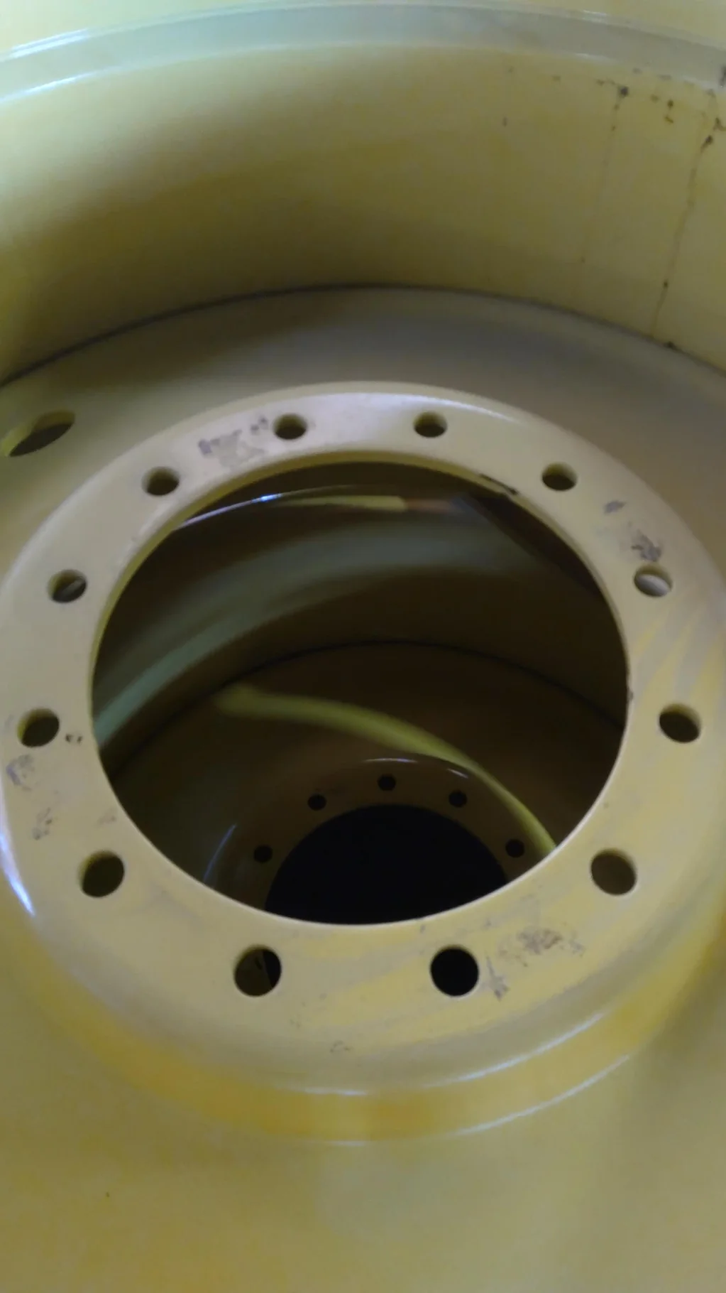 TAKE-OFF 23 X 38 12-13.976-11.857 YELLOW WHEEL image 4