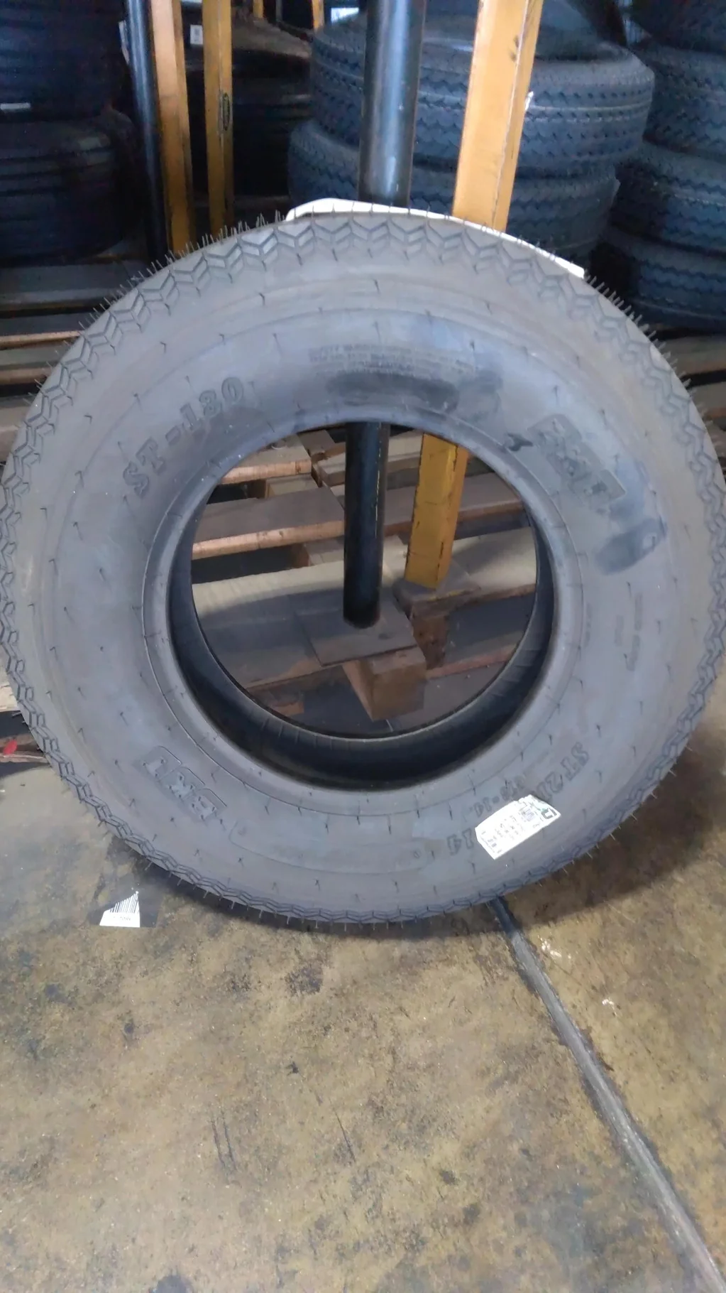 215/75-14/10 BKT ST180 Aramid Belted TL