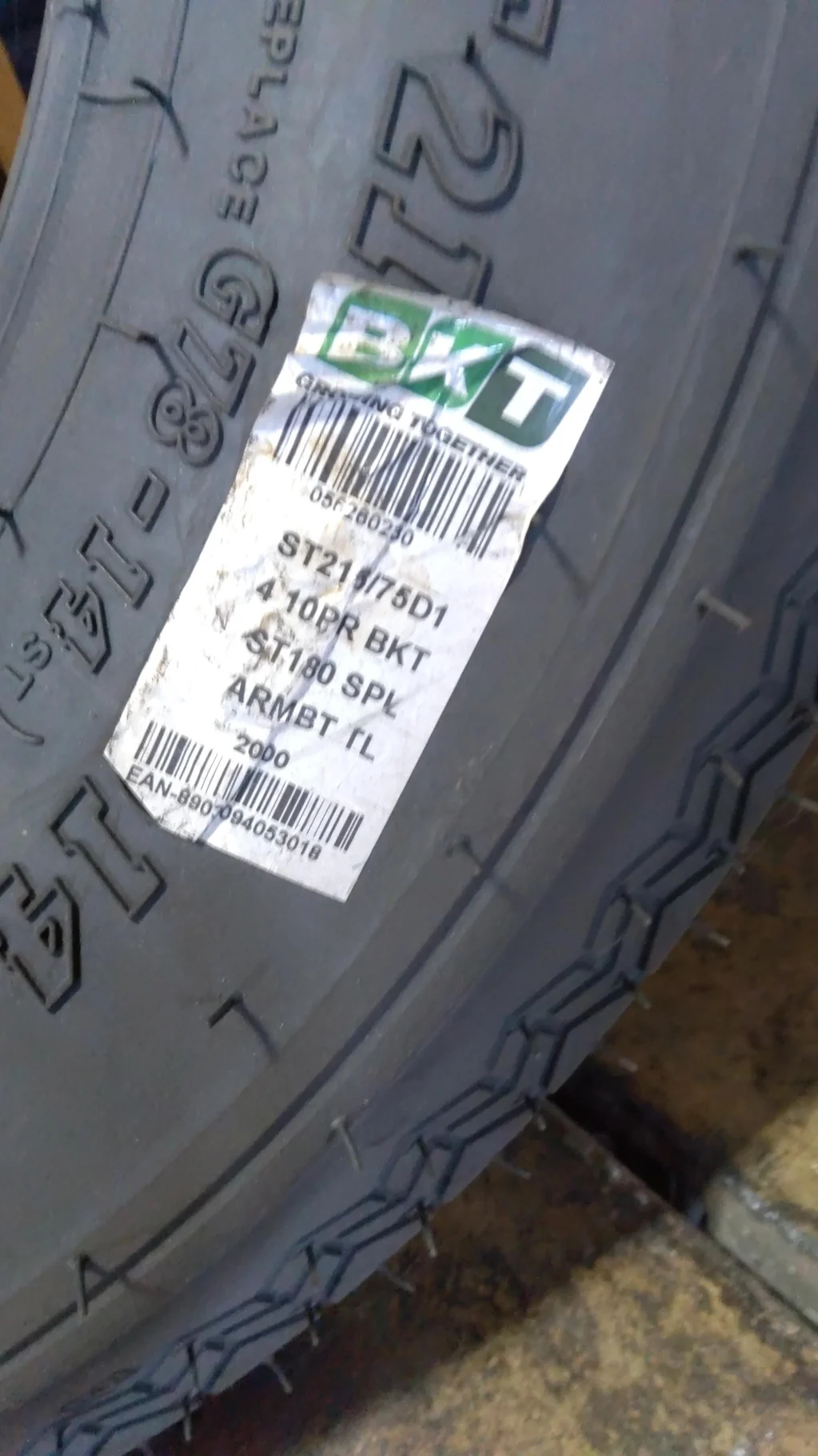 215/75-14/10 BKT ST180 Aramid Belted TL image 4