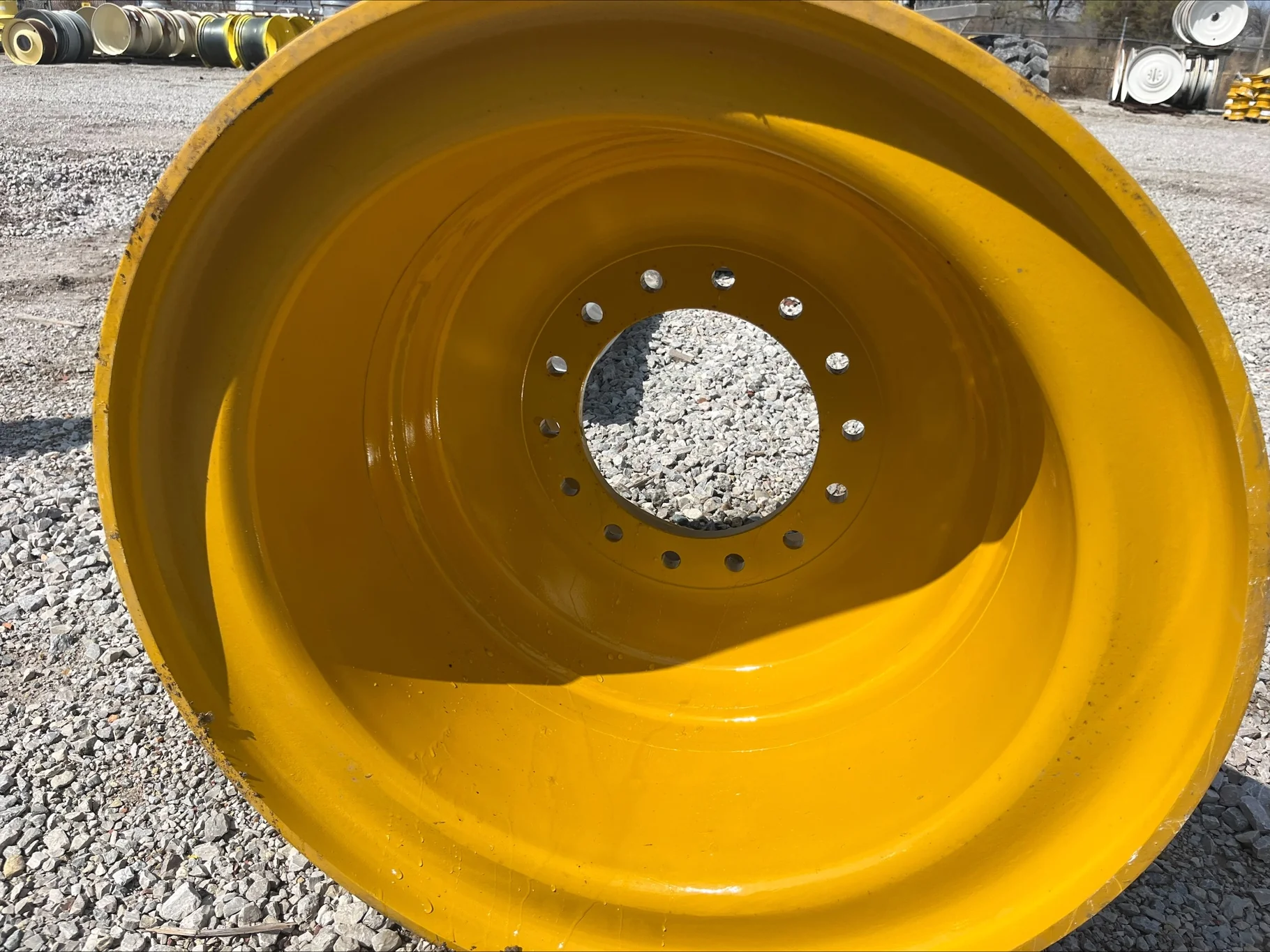 22 X 25 14-12-9.50 YELLOW WHEEL image 3