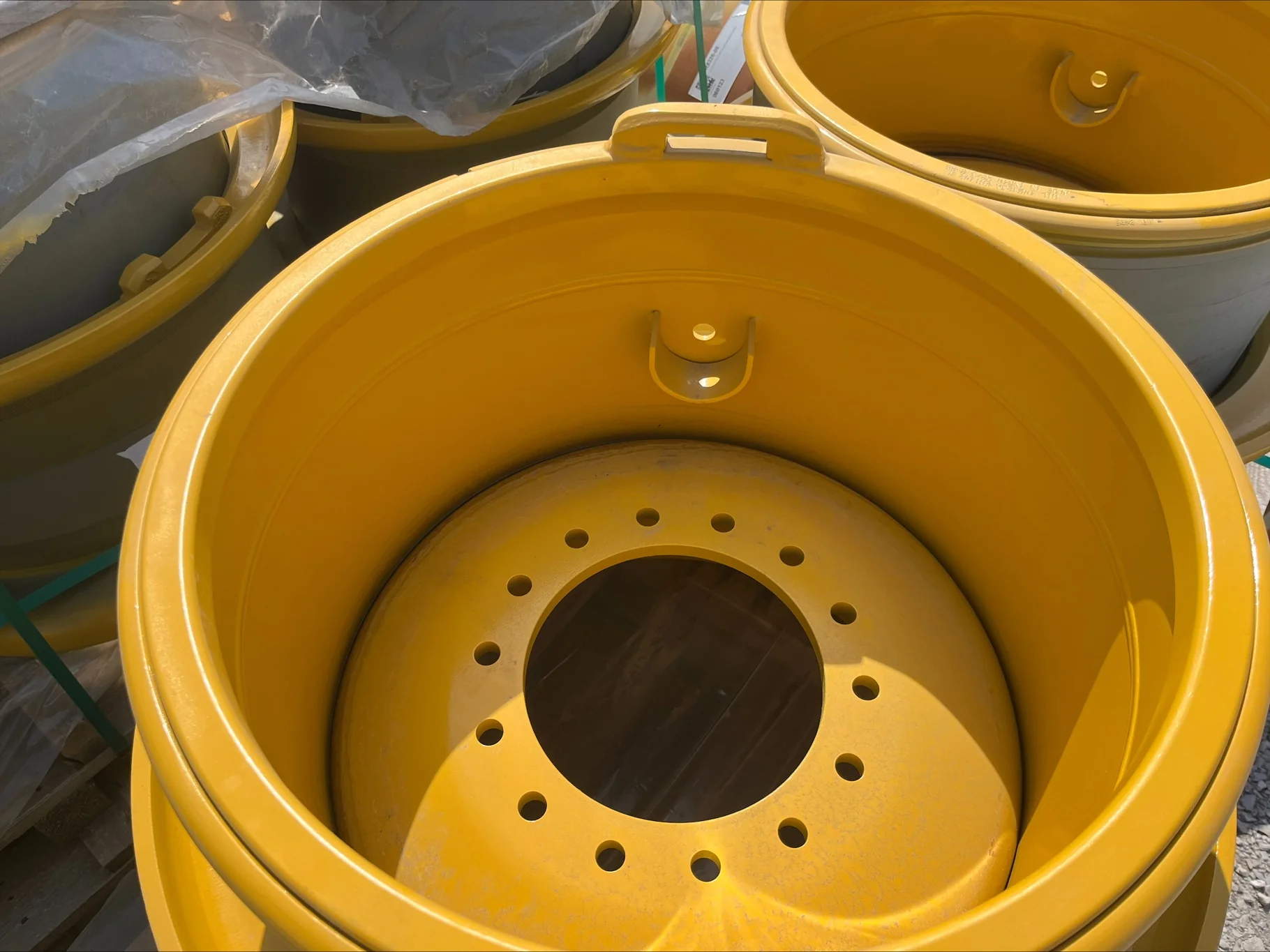 22 X 25 14-12-9.50 YELLOW WHEEL image 4