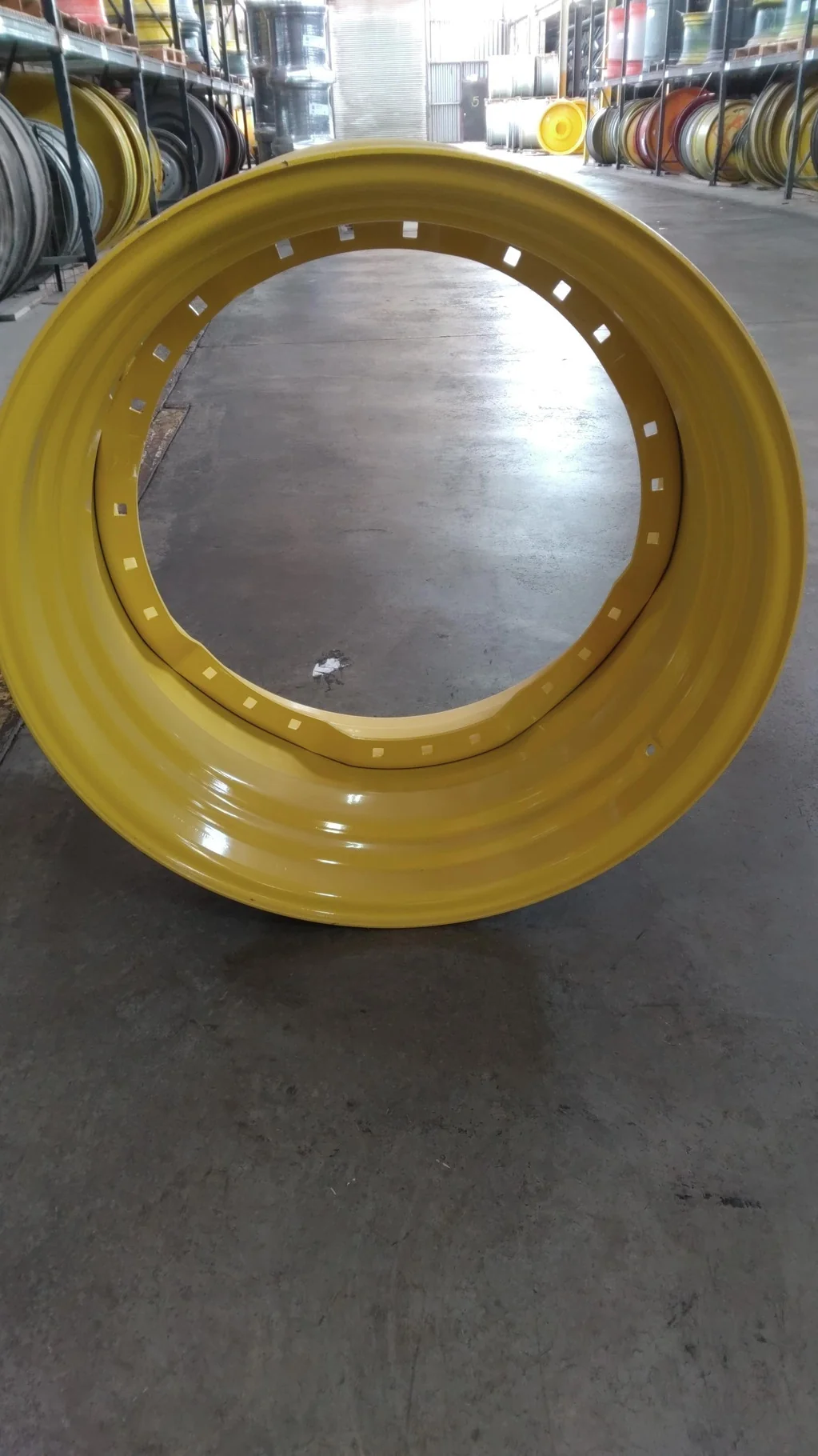20 X 34 WAFFLE RIM 24-29.250 JD YELLOW image 2