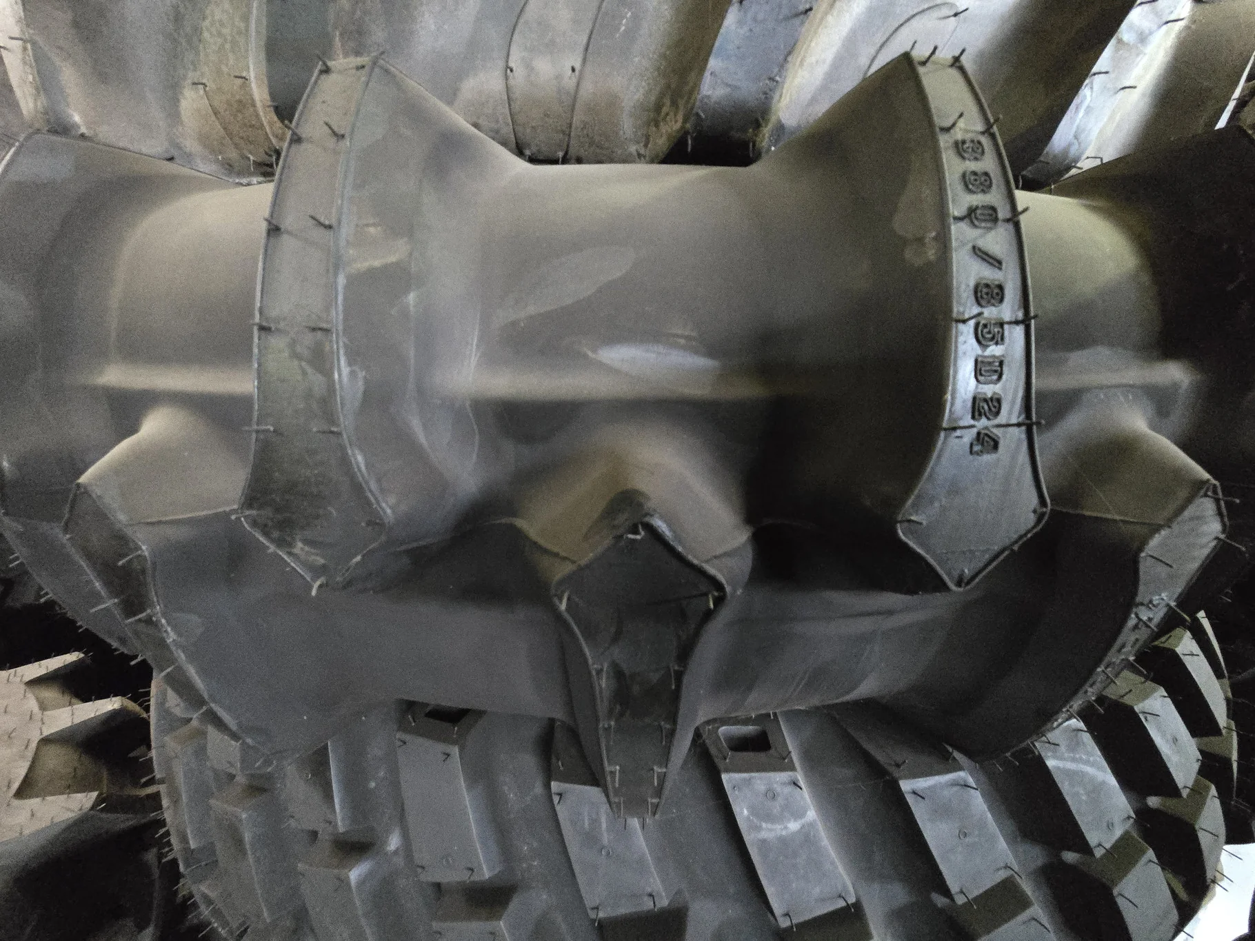 TAKE-OFF 380/85-24 145 Firestone Champion Hydro ND TL R-1