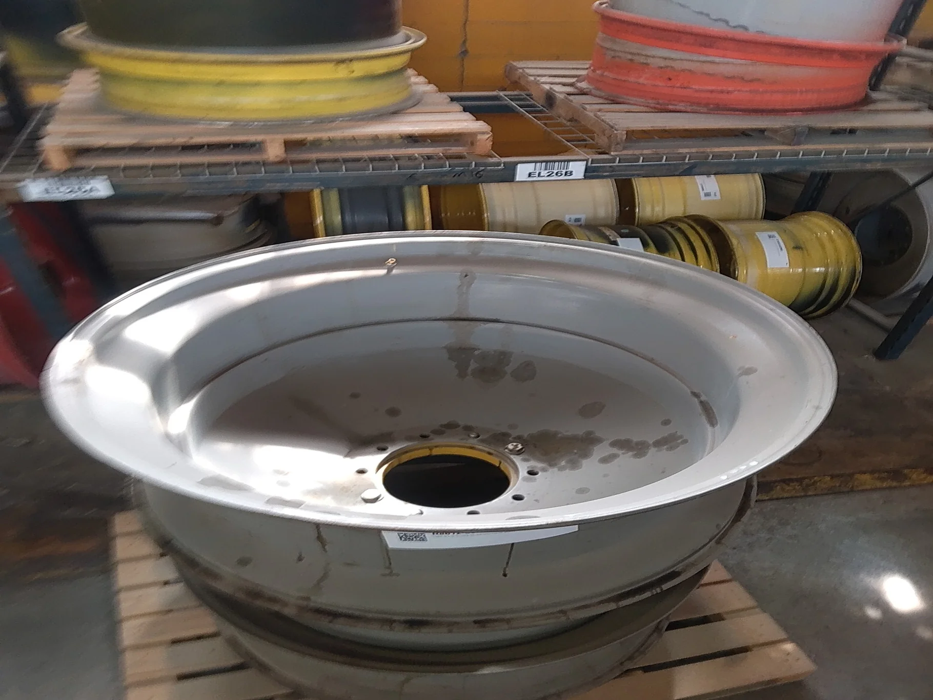 USED 18 X 42 10 HOLE SILVER DOLLY DUAL WHEEL image 4
