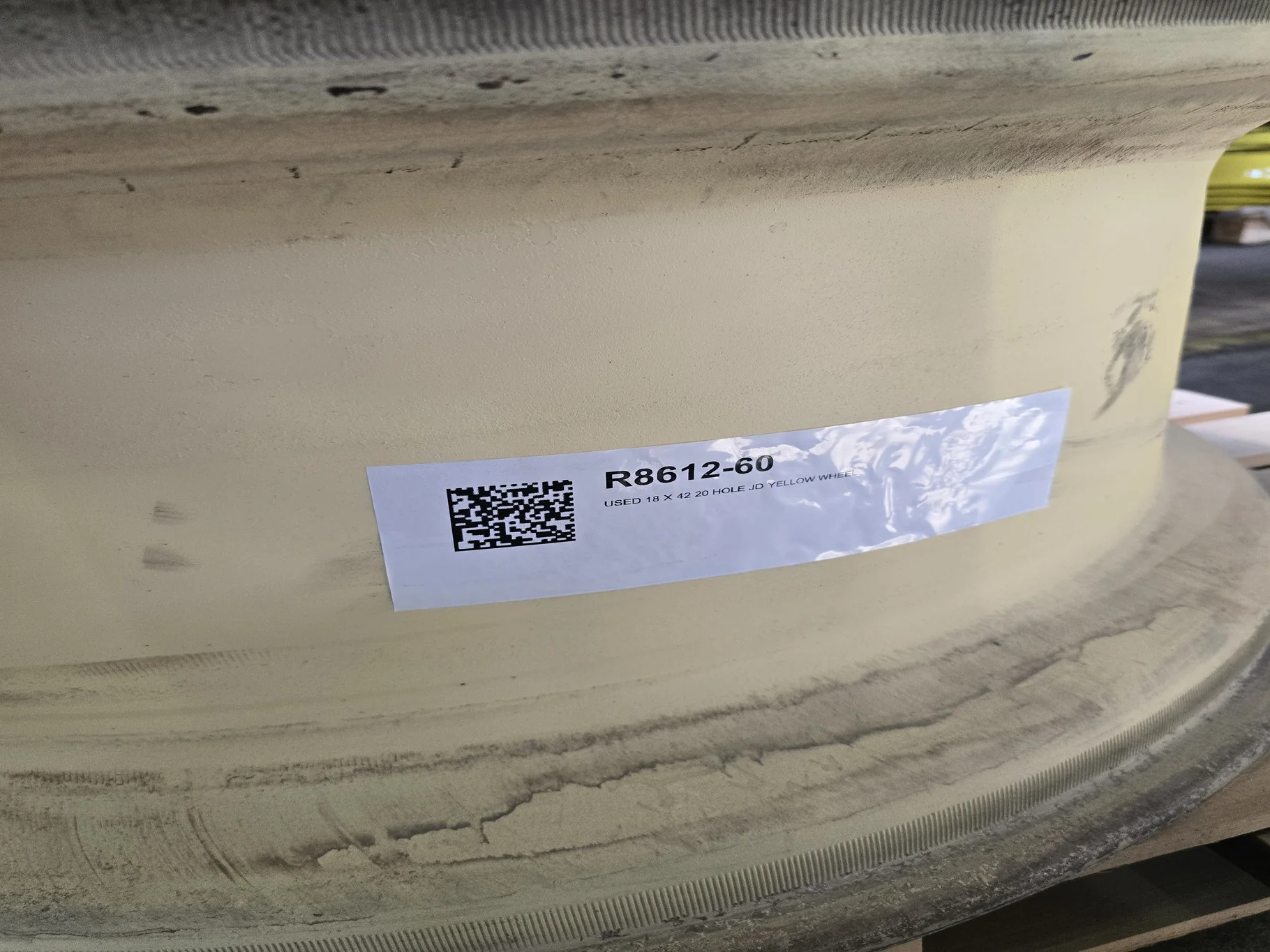 USED 18 X 42 20 HOLE JD YELLOW WHEEL image 3