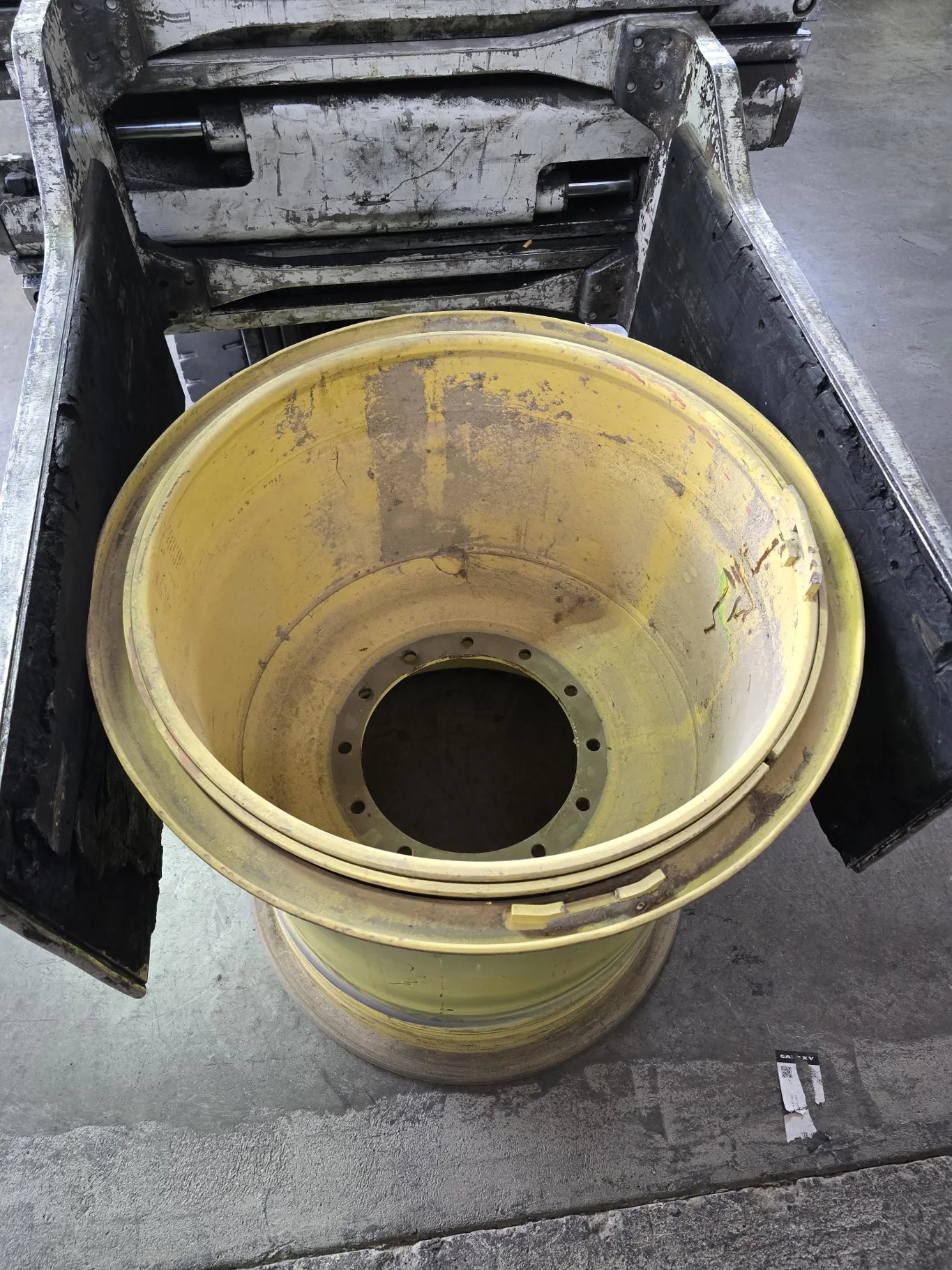 Used JD wheels 36 X 32 12-16.732 (3 piece)