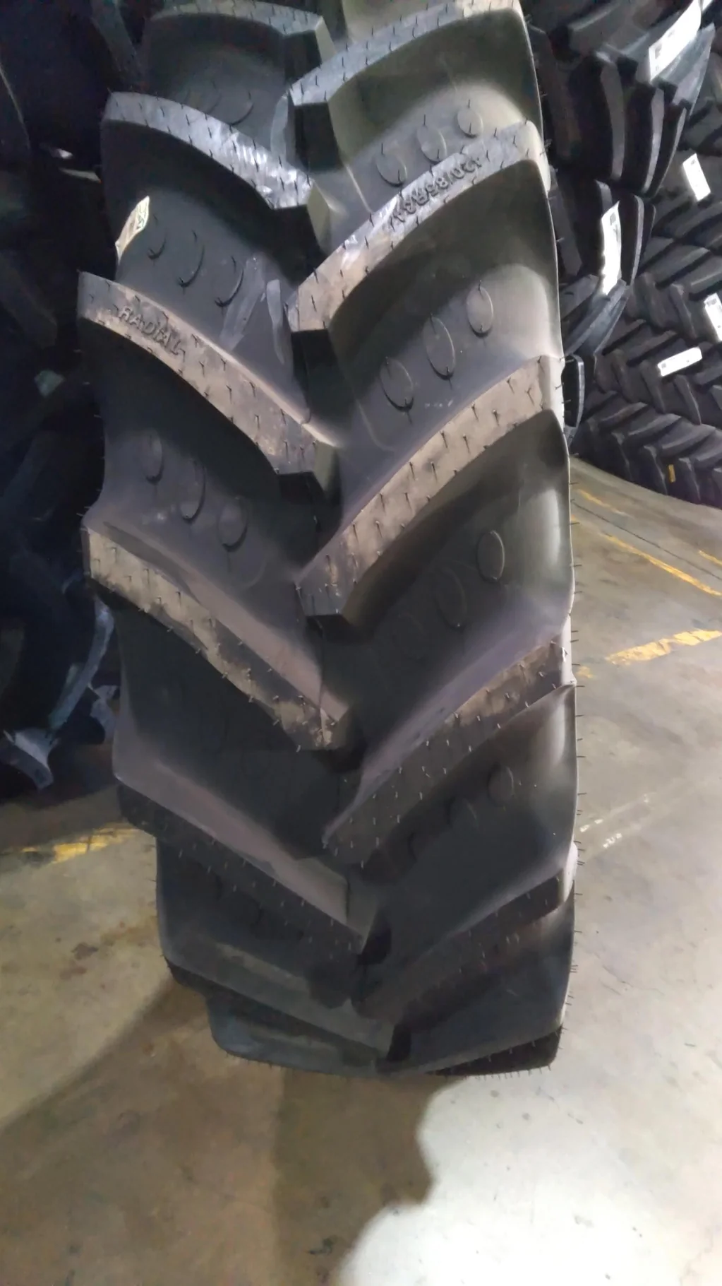 420/85R34 147A8 BKT AGRIMAX RT855 TL R-1W image 5