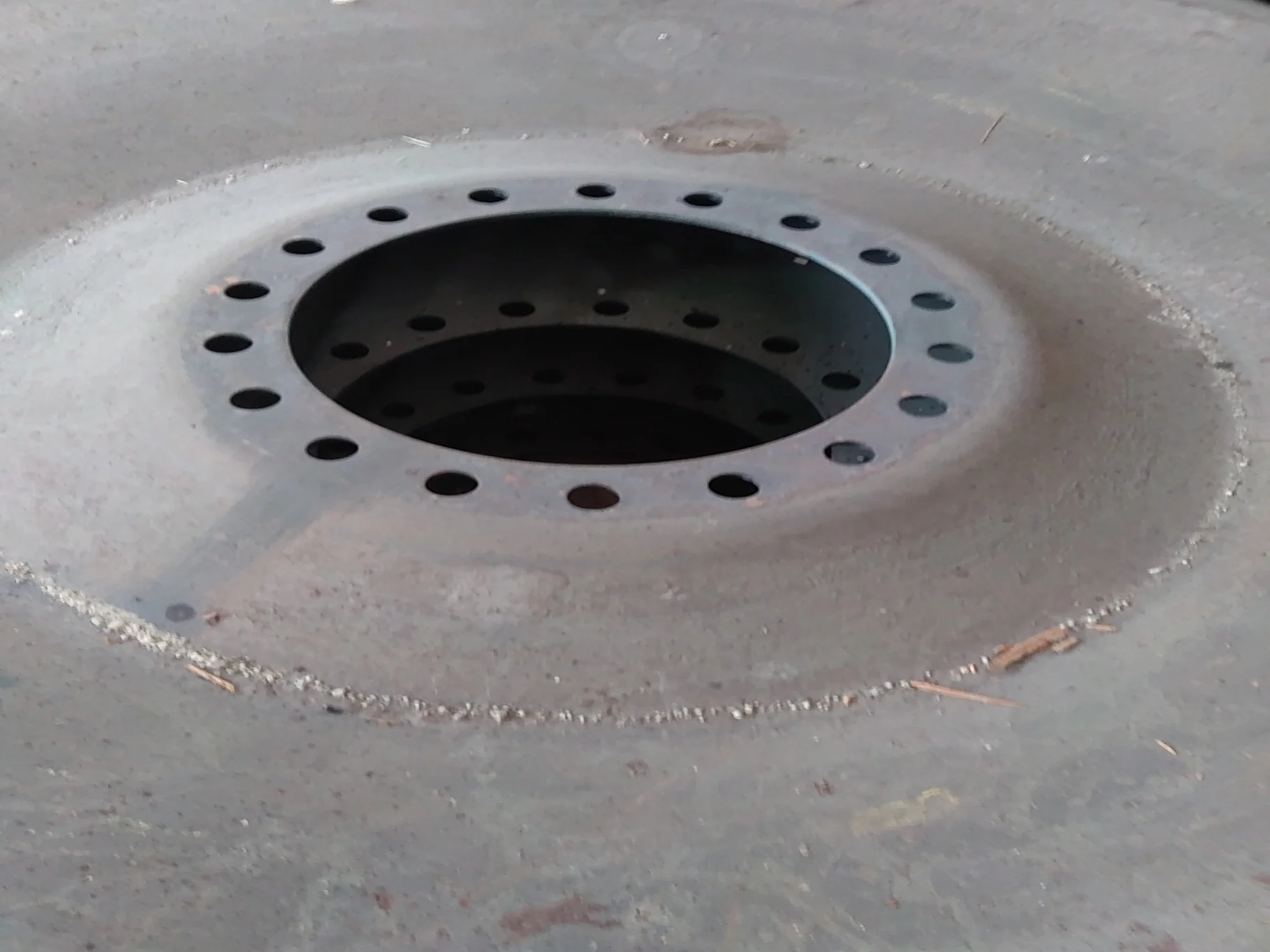 TAKE-OFF REBUILT DRIVE WHEEL CAT MT700 5" RUBBER LEFT image 6
