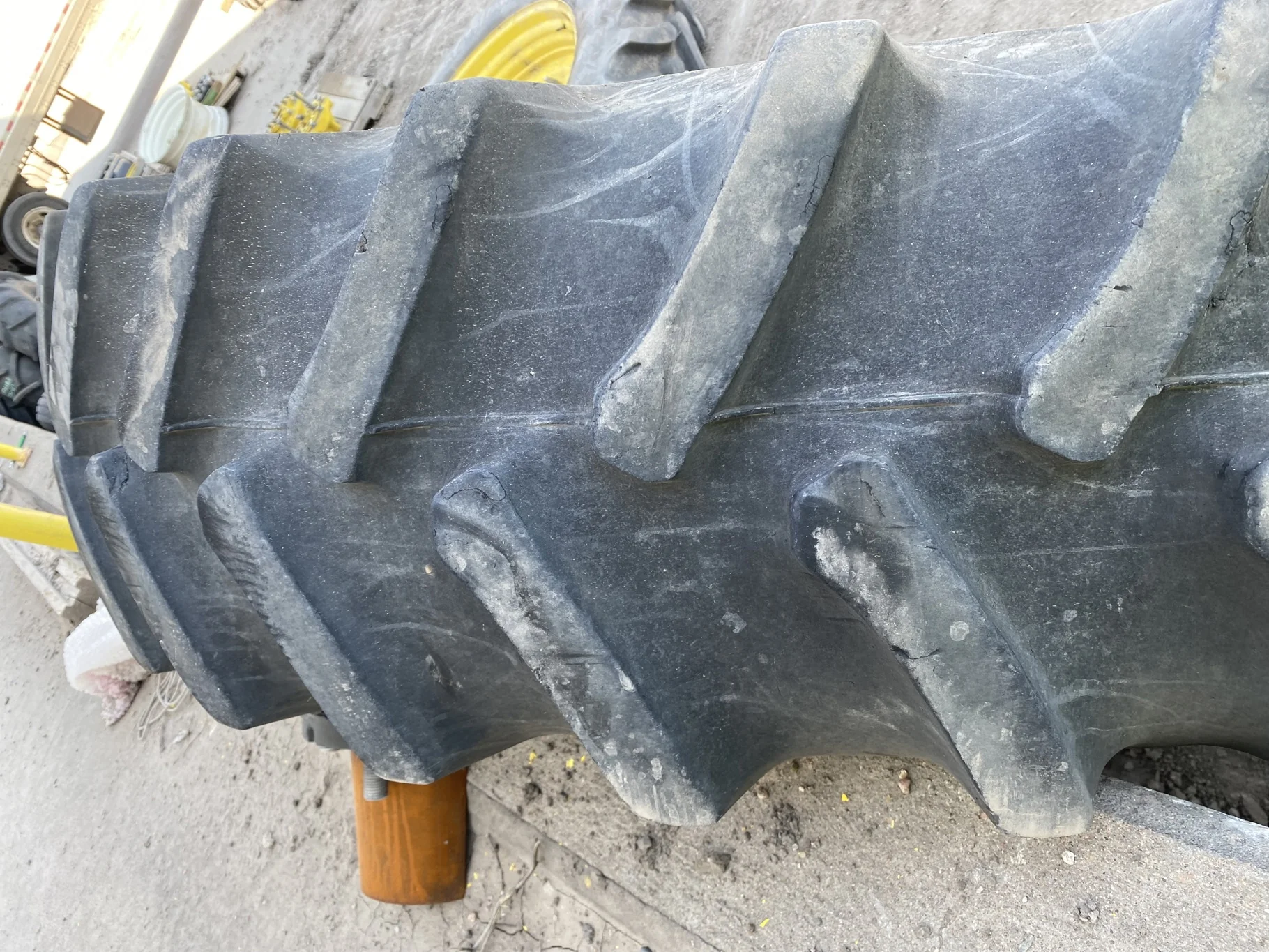 Used 75% 420/80R46 Firestone Radial All Traction 23 on JD Yellow 13 x 46 Stub Disc ( No Center image 6