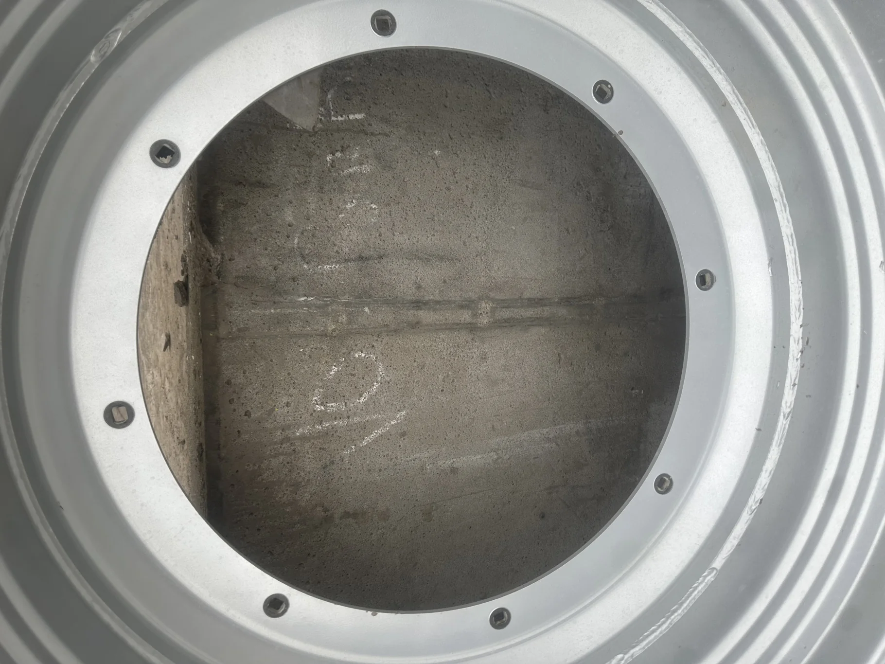USED 95% 520/85R42 (20.8R42) Michelin AgriBib 2 R-1W (162A8/162B) TL on a 18 X 42 Case Silver 16 Bo image 3