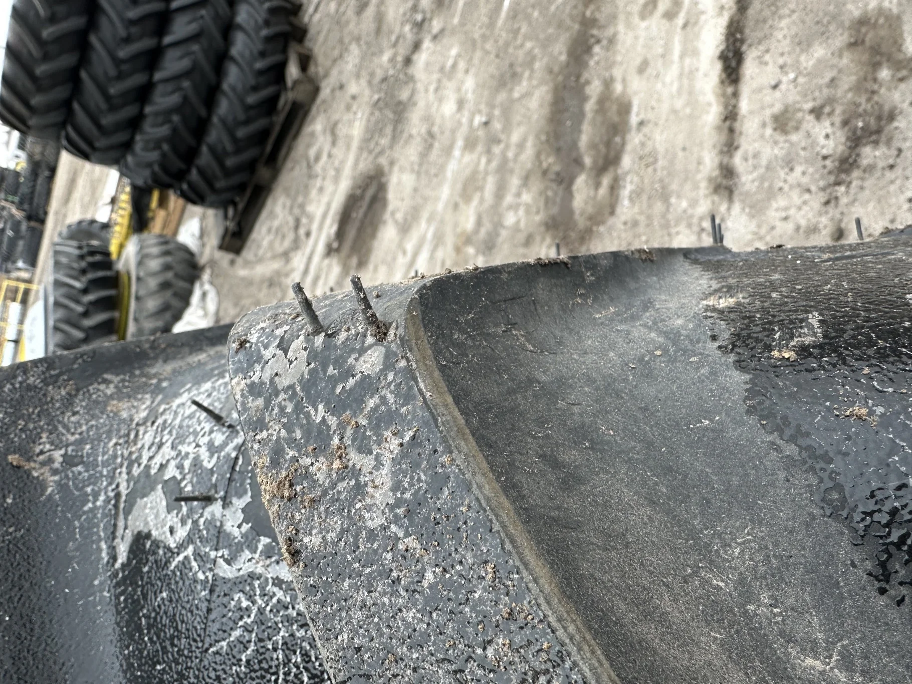 Take Off 16.9R30 Michelin AgriBib R-1W (137A8/134B) TL on 14 X 30 CIH Rim - Excellent Condition image 5