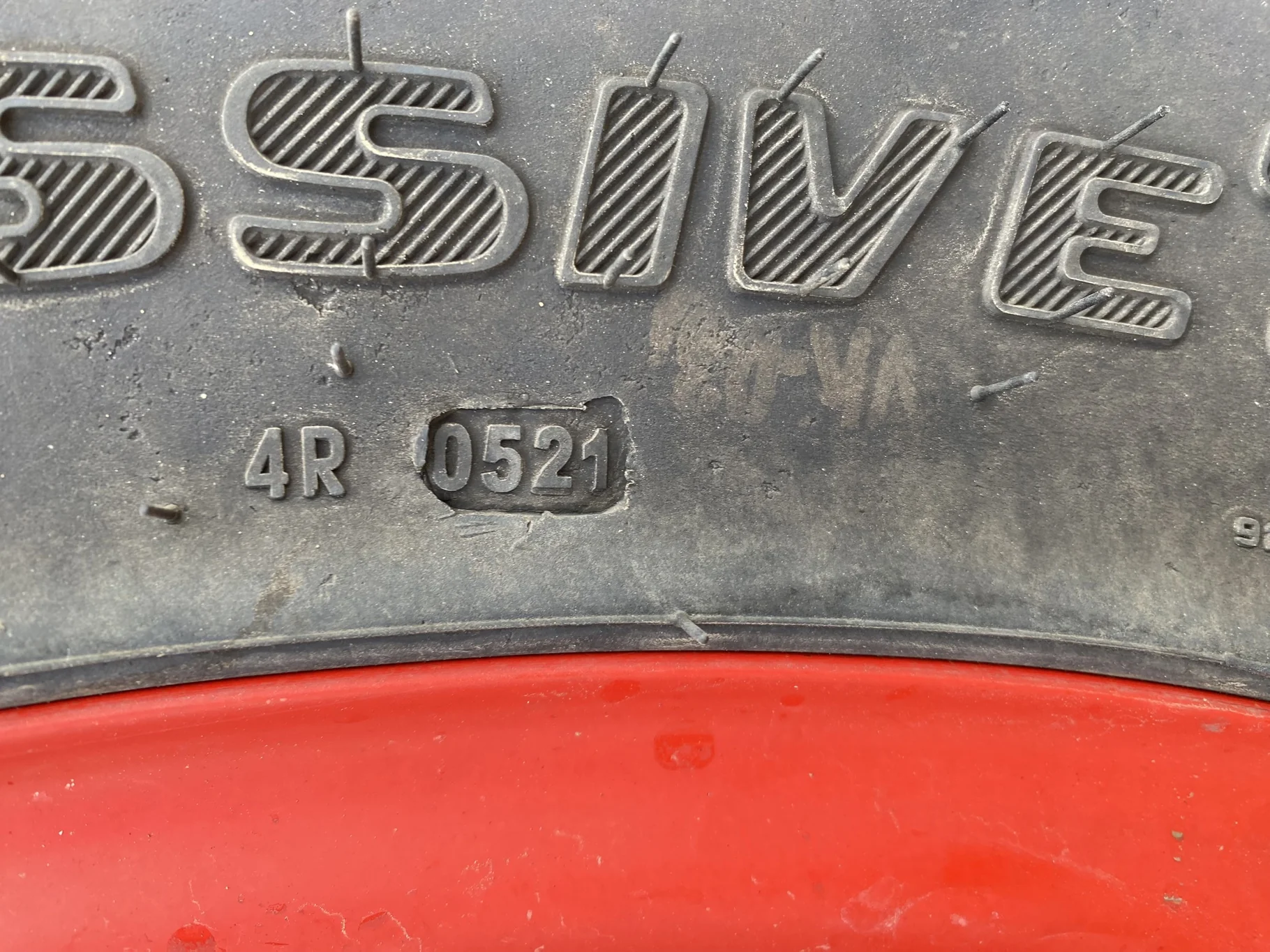 USED 98% 580/70R38 Trelleborg TM700 Progressive Traction R-1W (155D) TL on a 18 X 38 Fendt Red 8 Bo image 9