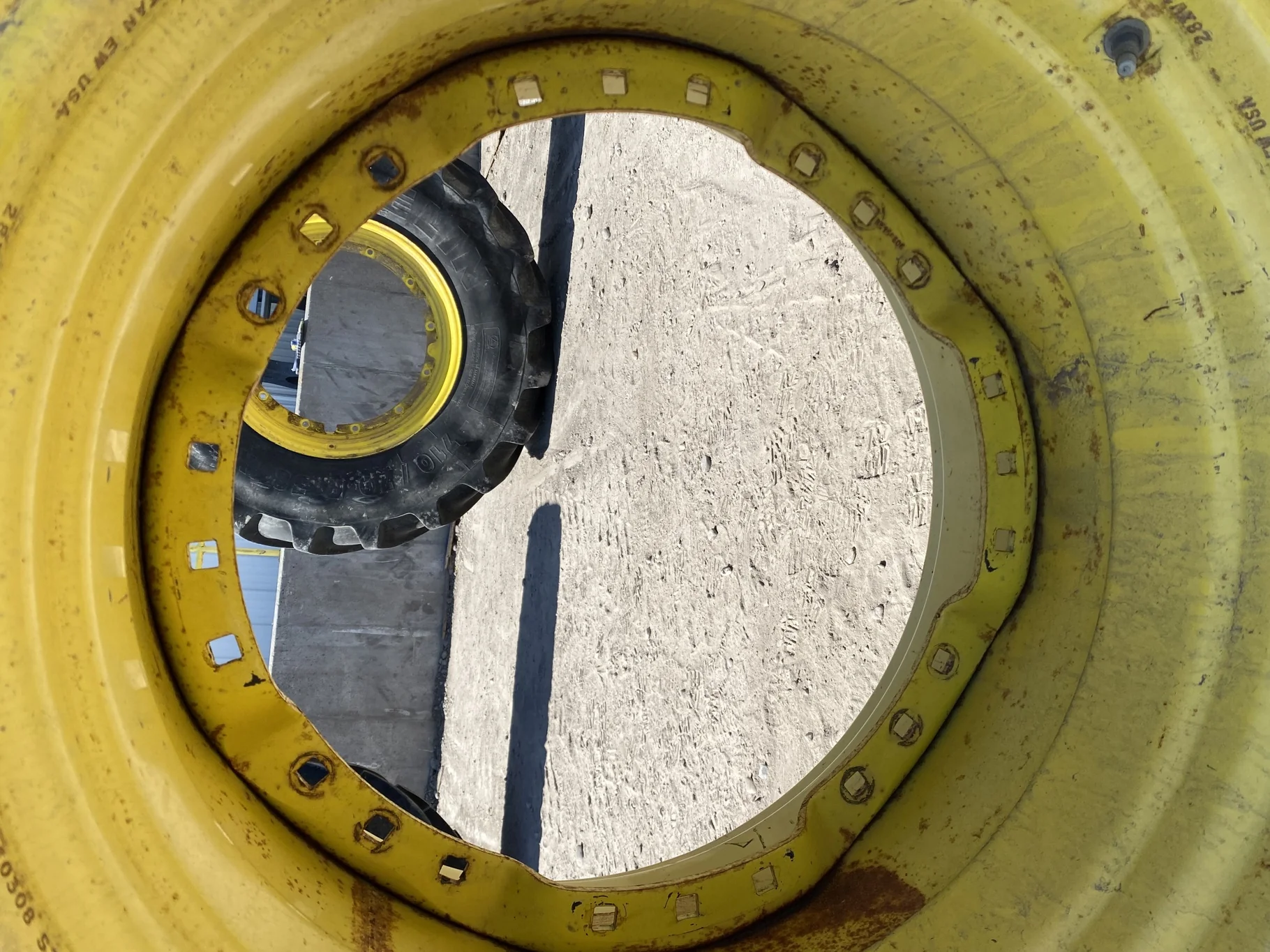 Used 67% 600/65R28 Michelin XM28 TL on a 18 x 28 JD Yellow Waffle Wheel (3 Bolt) 4" offset   ( image 3