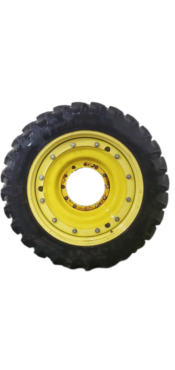 Used 320/85R38 Titan AG49M 90% on 10 x 38 12 Bolt (12-16.732-14.5) JD Stub Wheel w/ Disc image 2