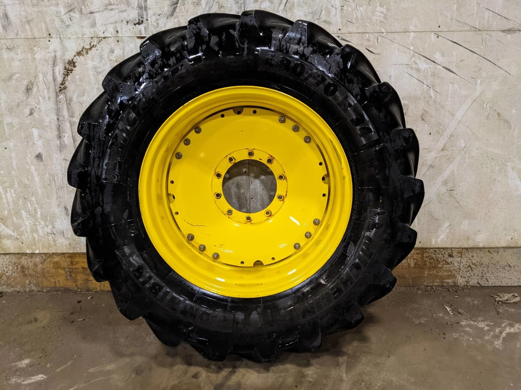 Used 480/70R34 Michelin Omnibib 70% On 15 x 34 3B 24-29.25 (9.375" BS) Yellow Waffle Wheel w/ Disc