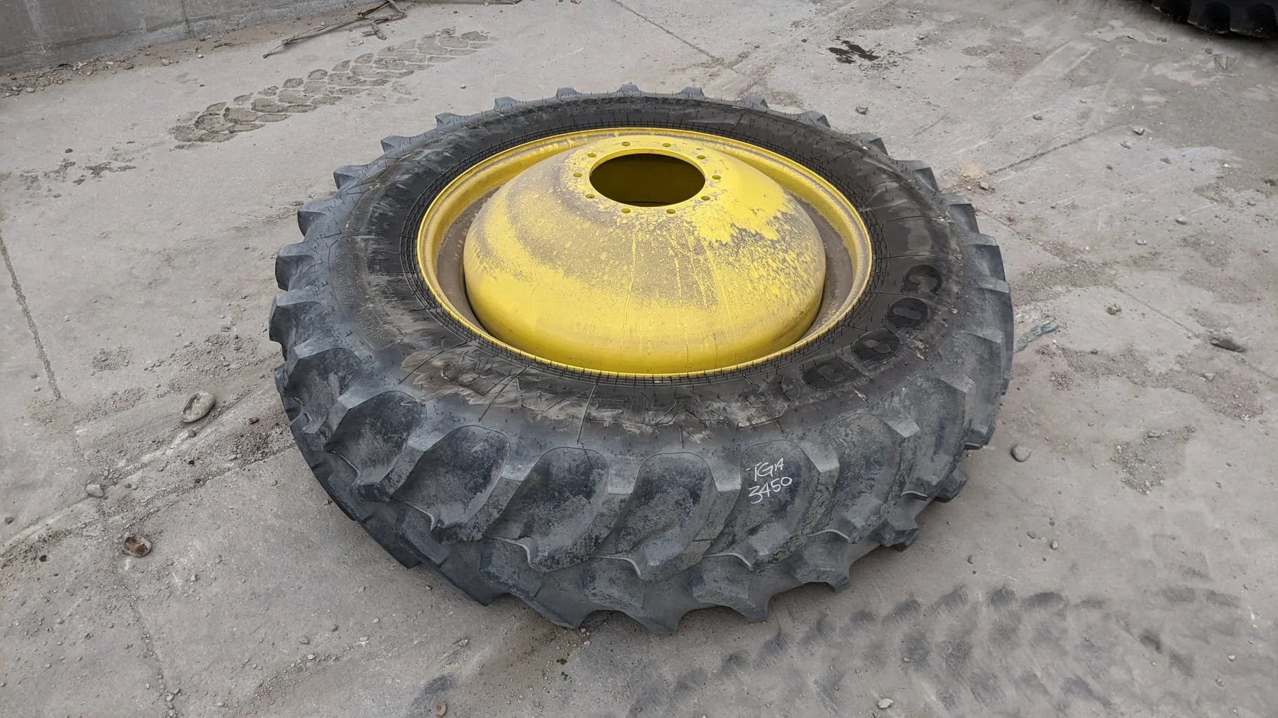 Used 480/80R42 166A8 Goodyear Ultratorque Plus TL 80% on 18 x 42 (10-13.25-11)Outside DD Rims