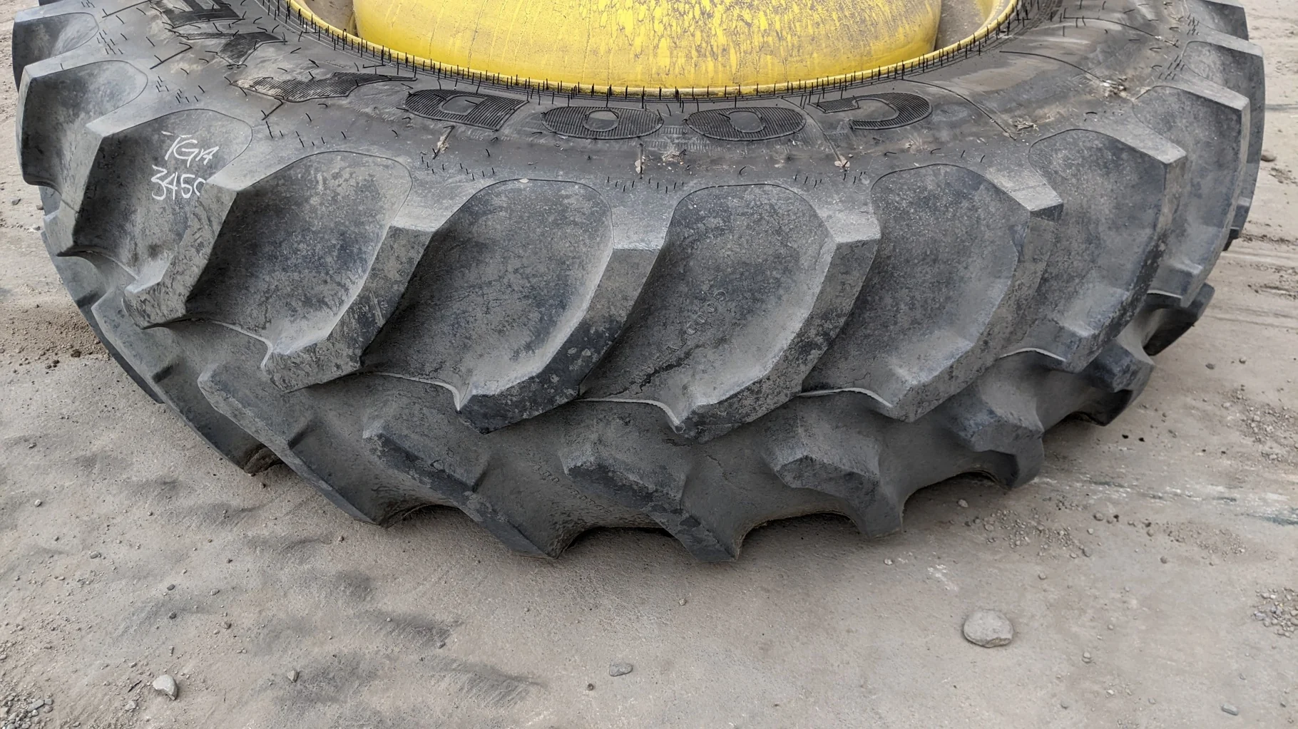 Used 480/80R42 166A8 Goodyear Ultratorque Plus TL 80% on 18 x 42 (10-13.25-11)Outside DD Rims image 2