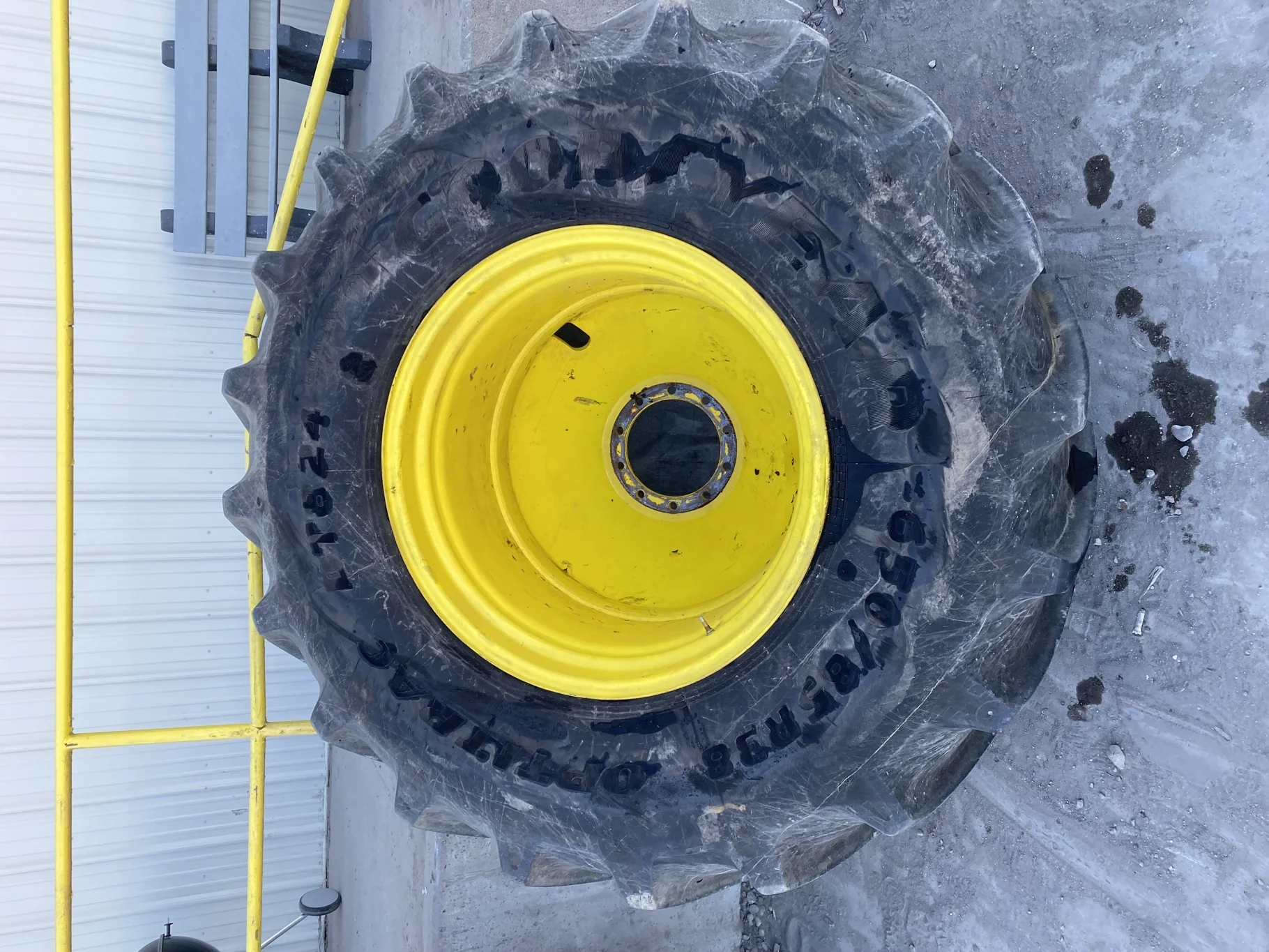 Used 650/85R38 173D Goodyear Optitrac R-1W TL 90% On 23 x 38 10 Bolt Dolly Dual Wheel Yellow image 4