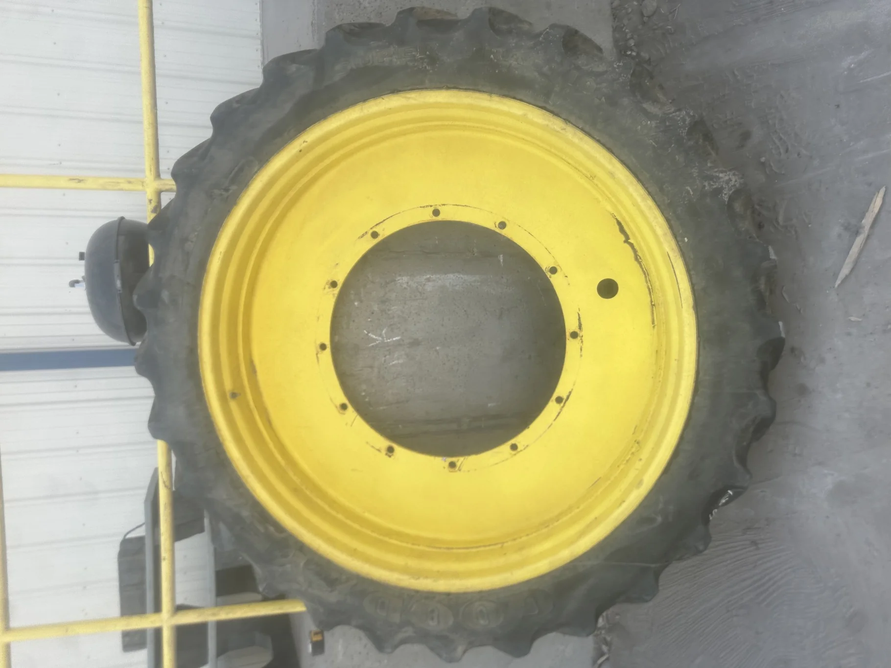 Used 50% 320/90R54 Goodyear on a 10 x 54 Yellow 12 Bolt (.937) Stub Disc (12-32.047-30.09) image 2