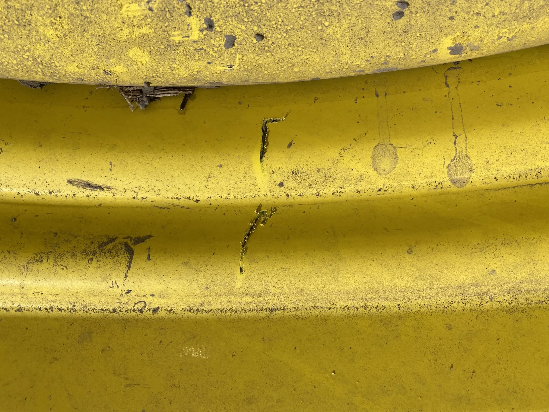 Used 90 480/80R50 Firestone Radial Deep Tread 23 R-1W (159B) TL on a 15 x 50 JD Yellow 10 Bol image 4