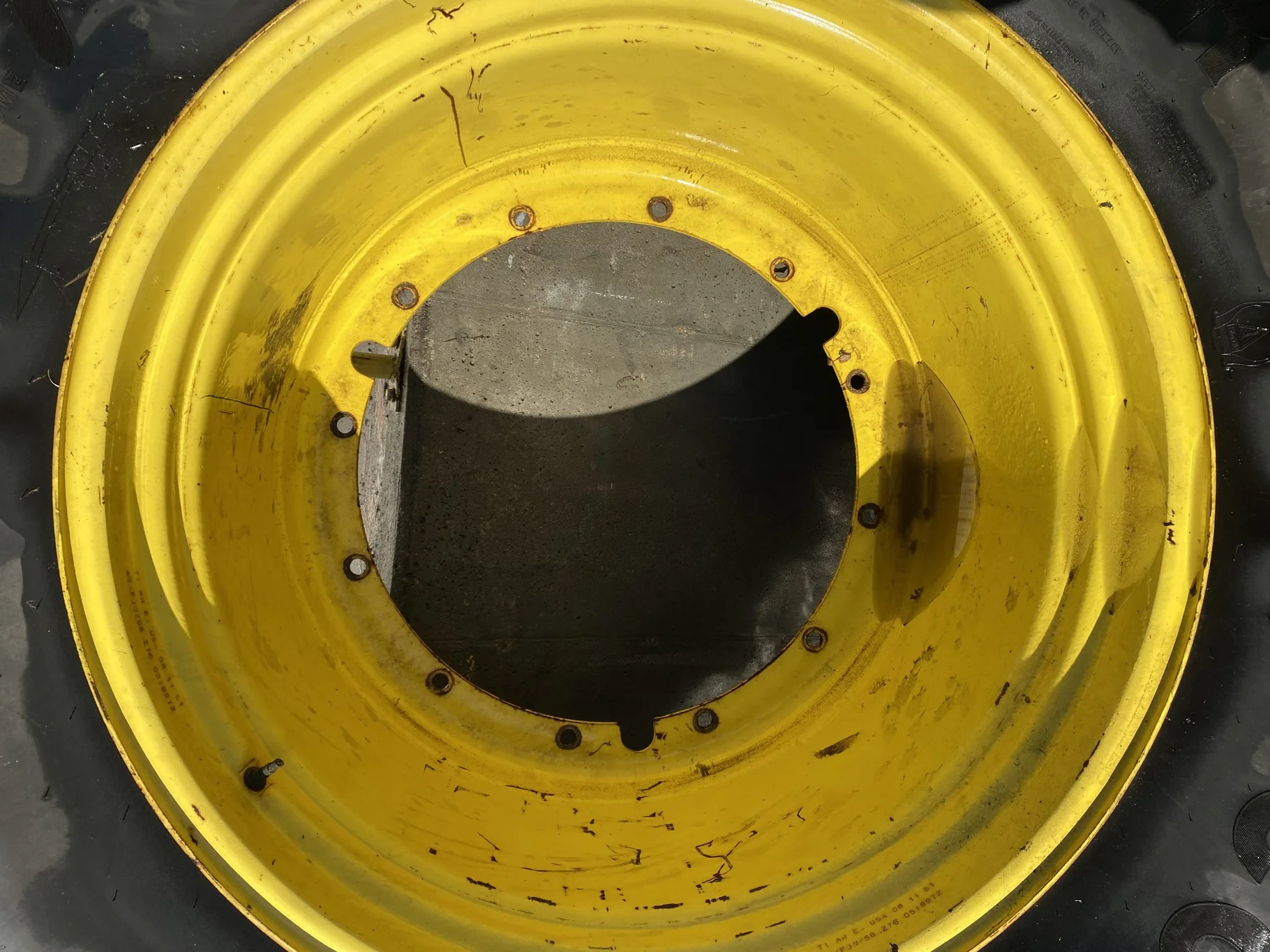 Used 710/70R42 Continental SVT (173D) TL on a 25 x 46 John Deere Yellow 12 Bolt Sprayer Stub Disc (1 image 6