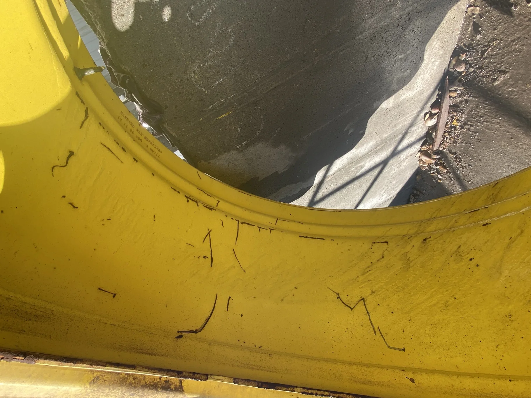 Used 710/70R42 Continental SVT (173D) TL on a 25 x 46 John Deere Yellow 12 Bolt Sprayer Stub Disc (1 image 9