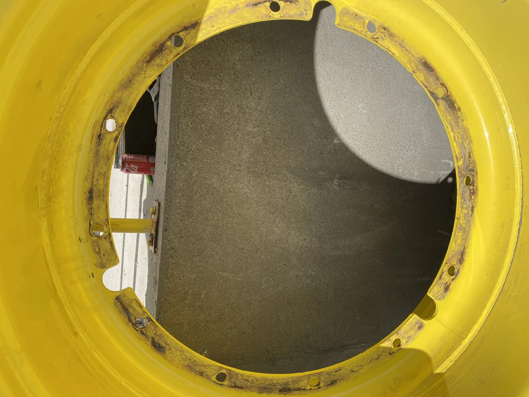 Used 93% IF710/70R42 Firestone Maxi Traction R-1W (179D) TL on a 23 x 42 JD Yellow 12 Bolt (.9 image 5