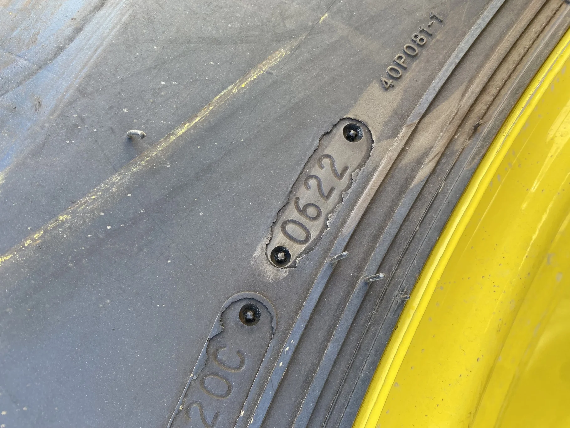 USED 99% 620/70R46 GY OPTITRAC 167D R-1W TL on 20 X 46 10-13.187-11.08 JD YELLOW DUAL WH image 7
