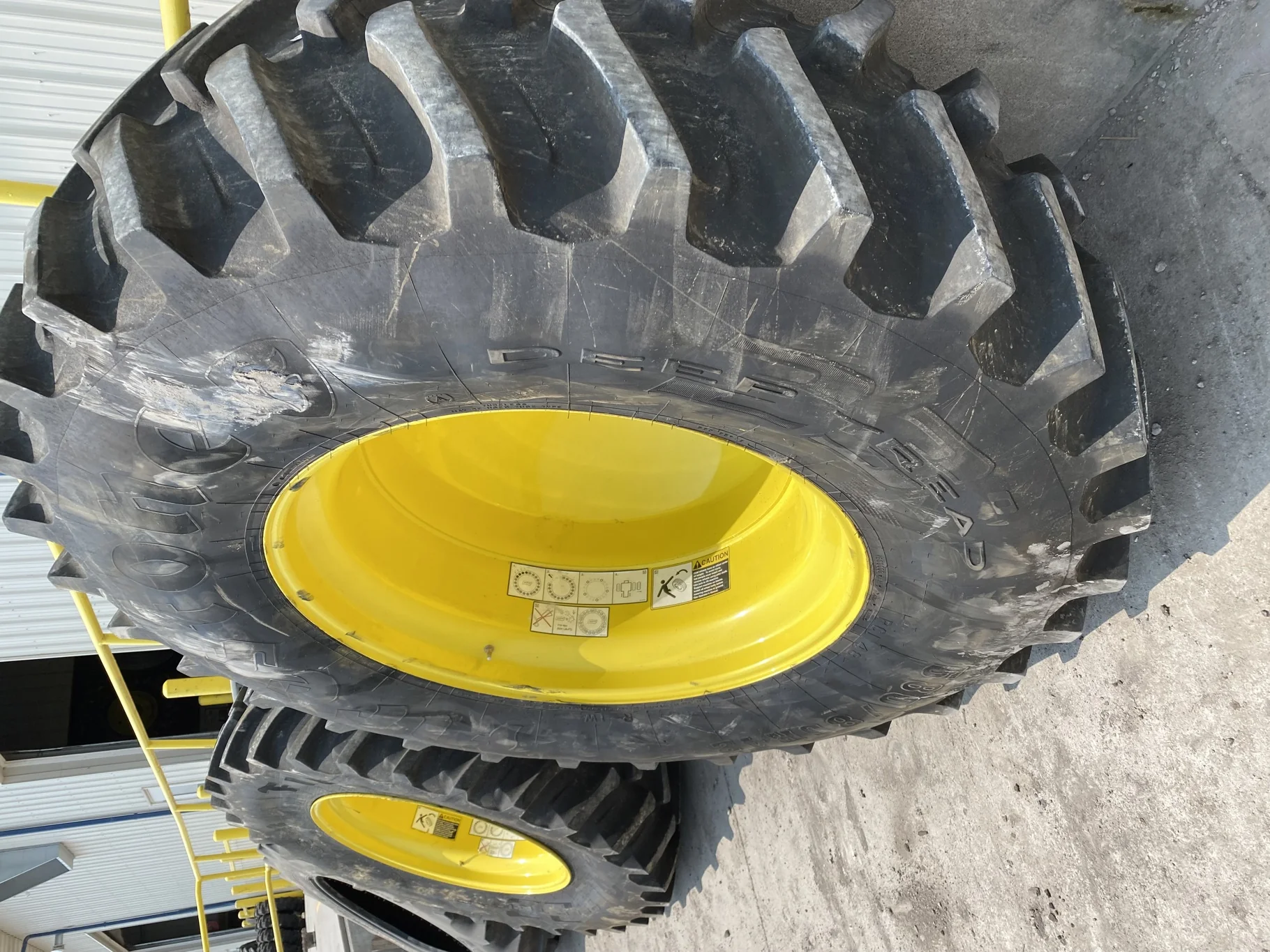 Used 580/85R42 166B Firestone Radial Deep Tread 23 R-1W TL 90% On 18 x 42 20 Bolt JD Ag Yellow Wheel