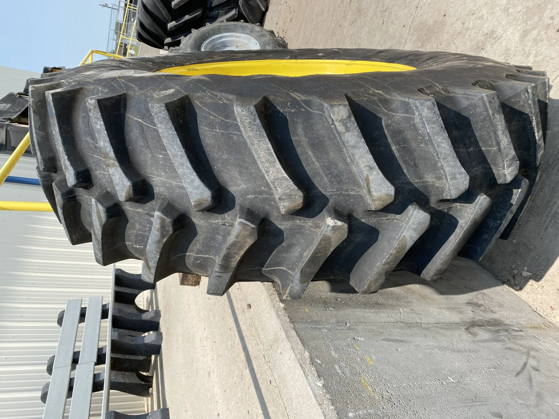 Used 580/85R42 166B Firestone Radial Deep Tread 23 R-1W TL 90% On 18 x 42 20 Bolt JD Ag Yellow Wheel image 3