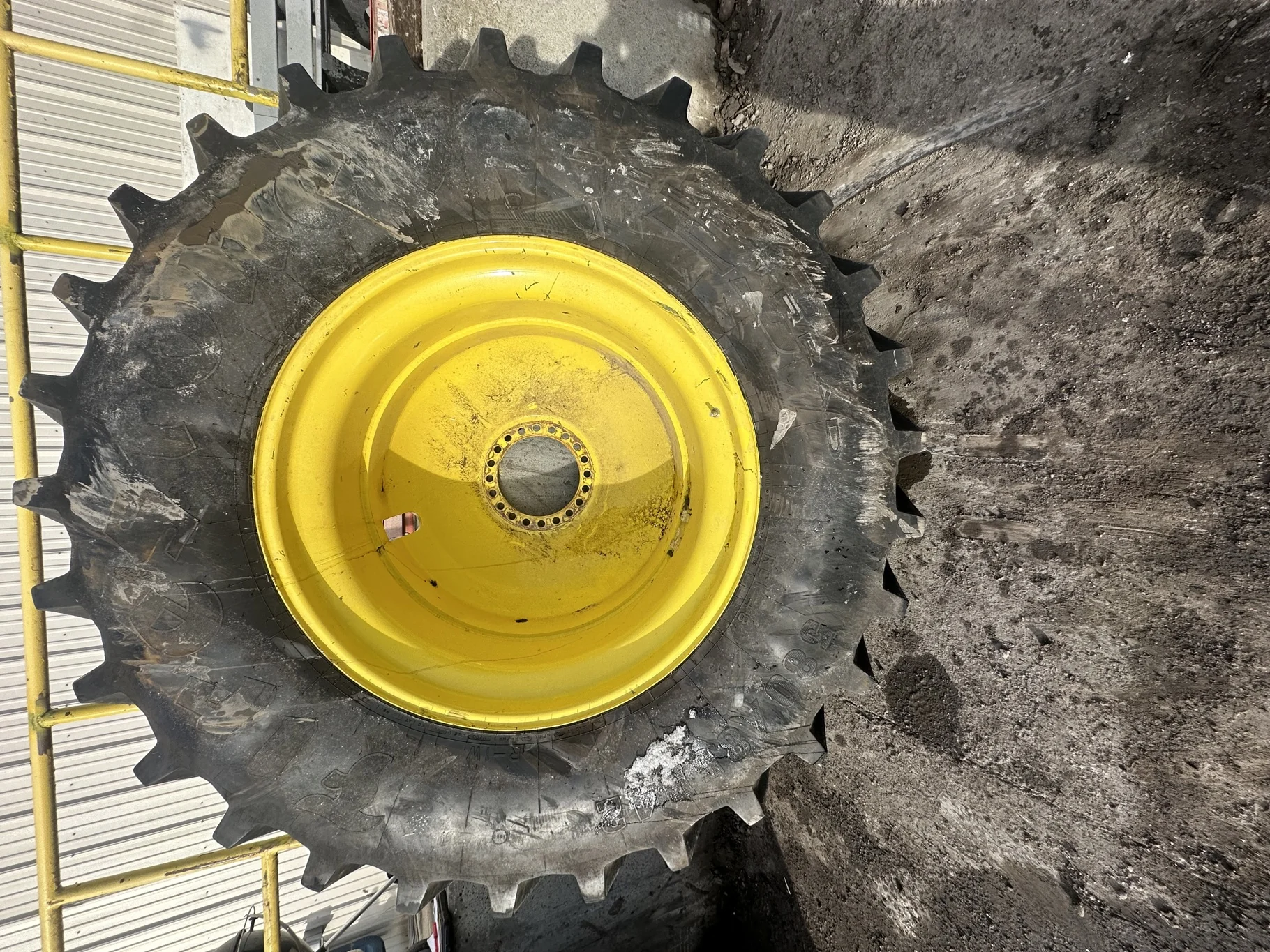 Used 580/85R42 166B Firestone Radial Deep Tread 23 R-1W TL 90% On 18 x 42 20 Bolt JD Yellow Wheel image 3
