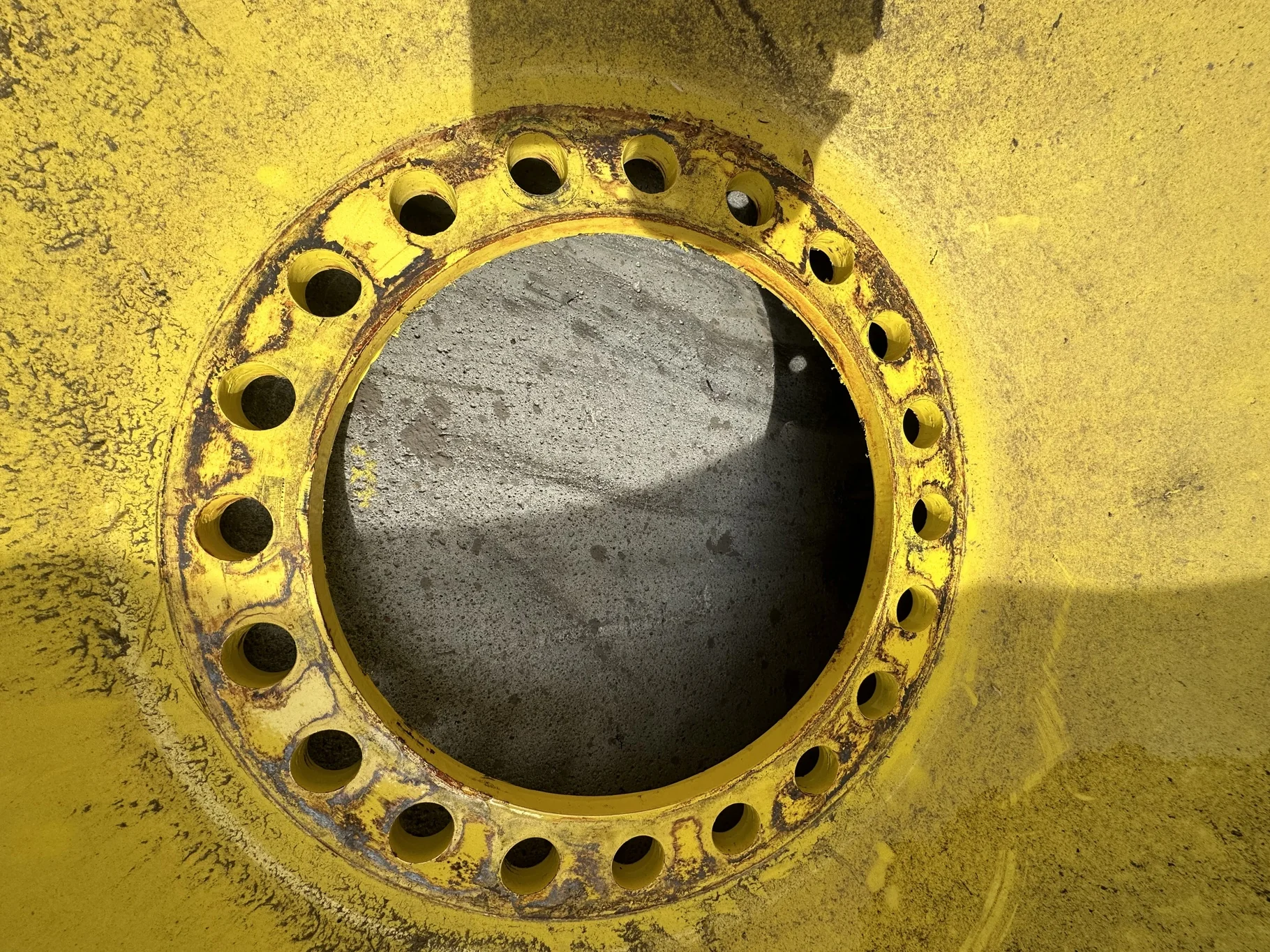 Used 580/85R42 166B Firestone Radial Deep Tread 23 R-1W TL 90% On 18 x 42 20 Bolt JD Yellow Wheel image 4